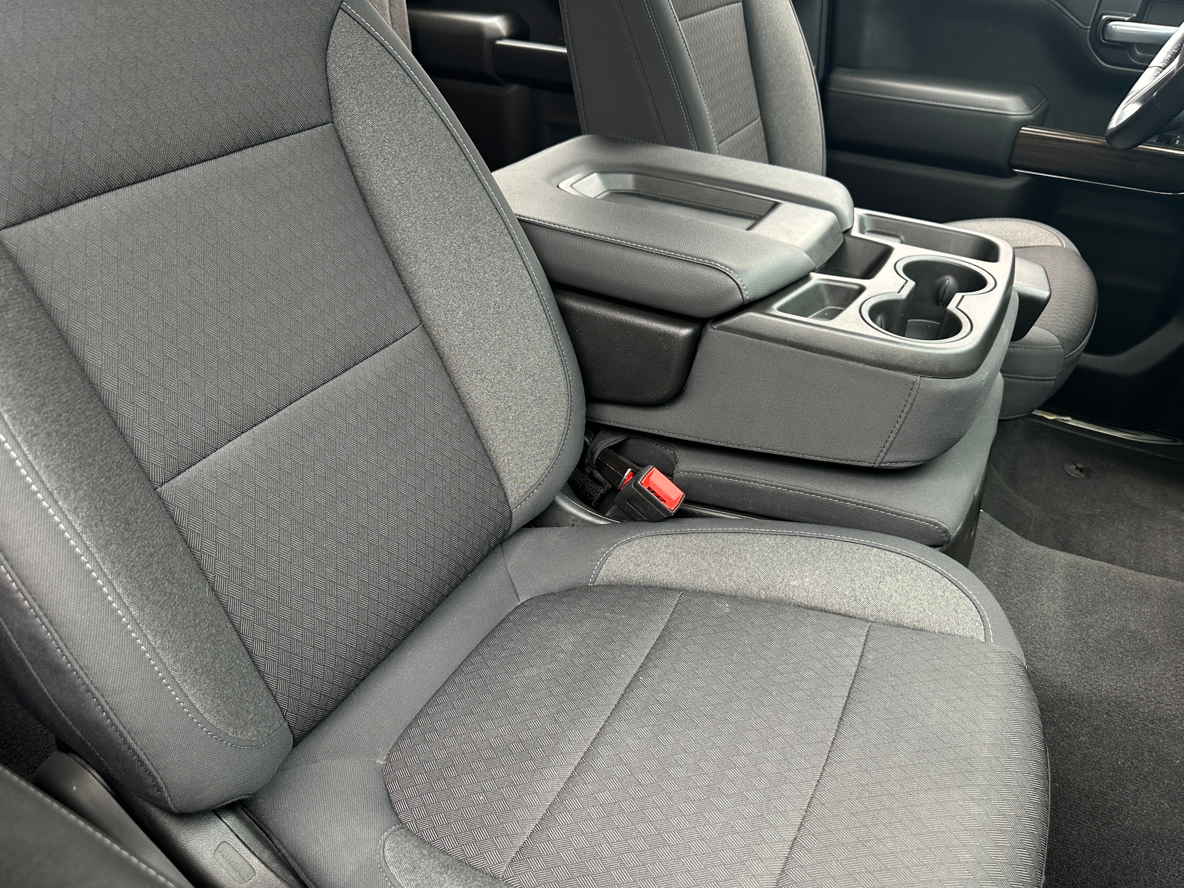 2020 Chevrolet Silverado 1500 LT 2