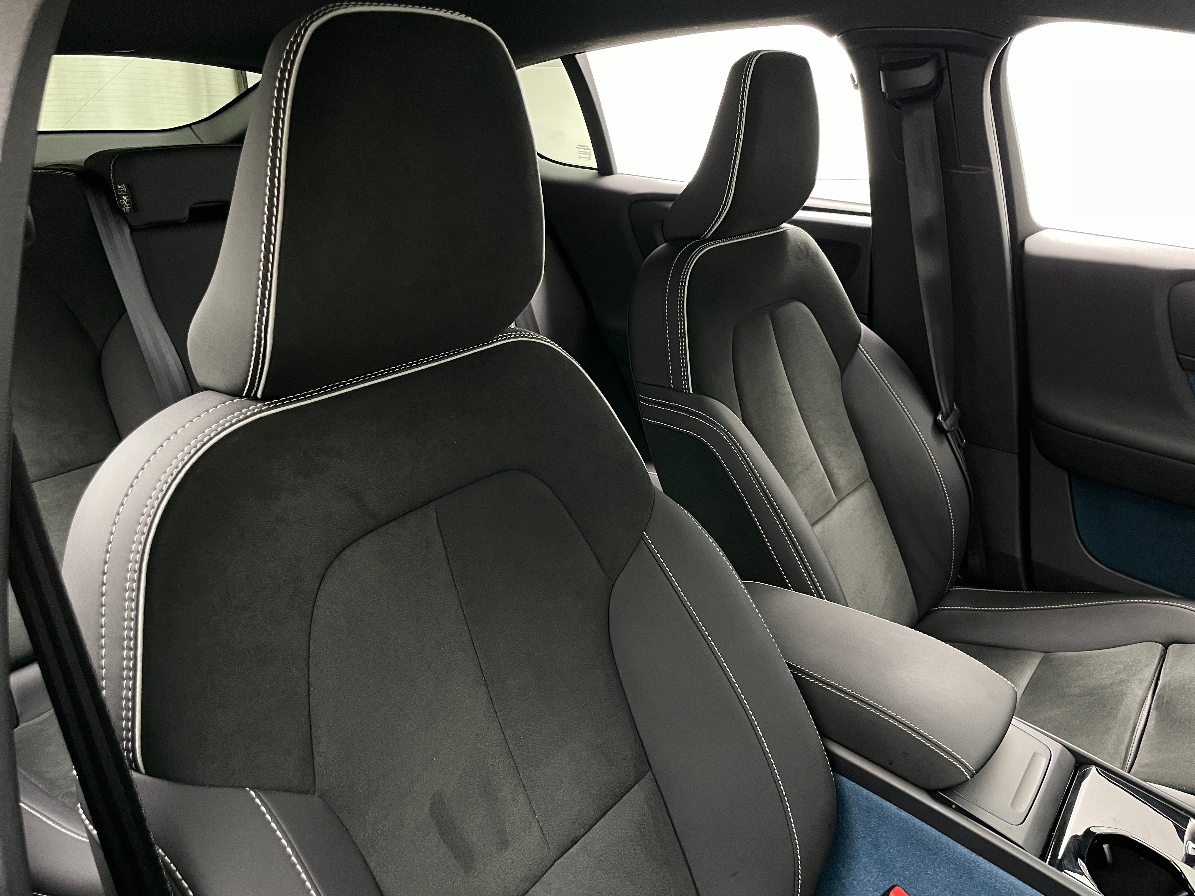 2022 Volvo C40 Ultimate 2
