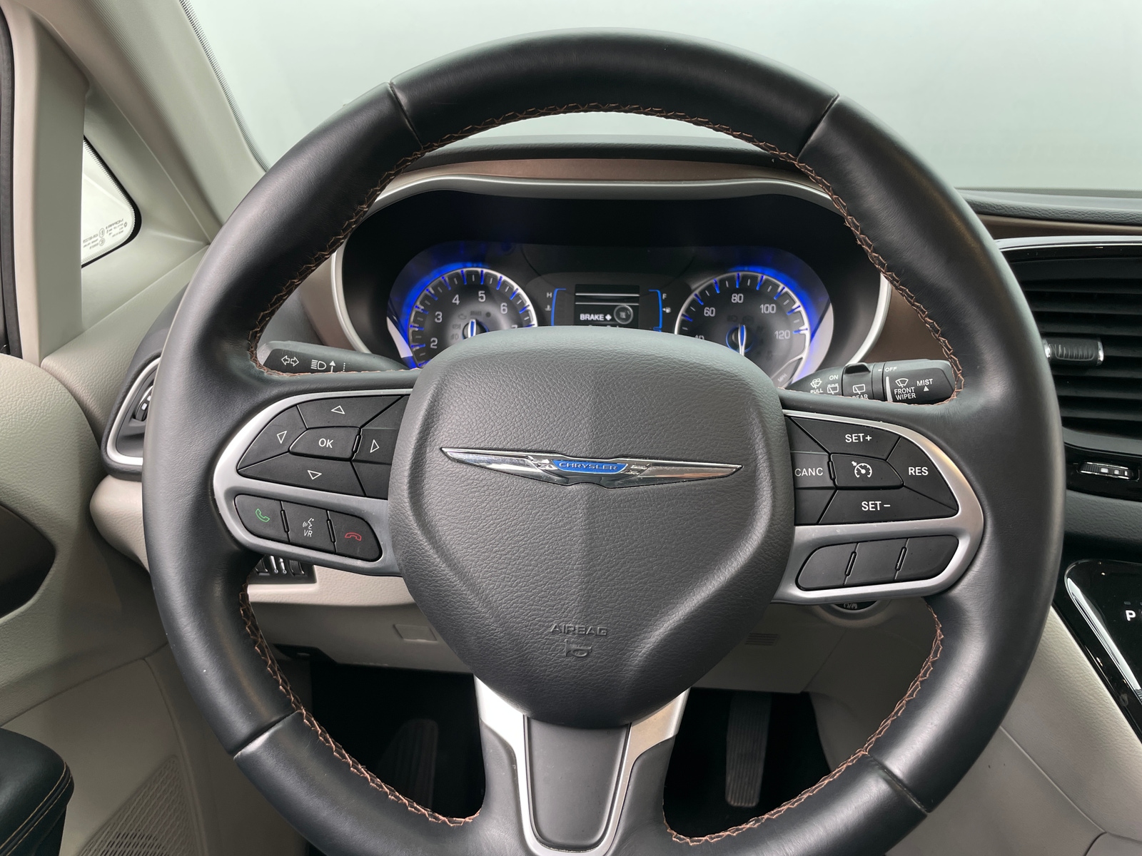 Thumbnail: 2017 Chrysler Pacifica - 4