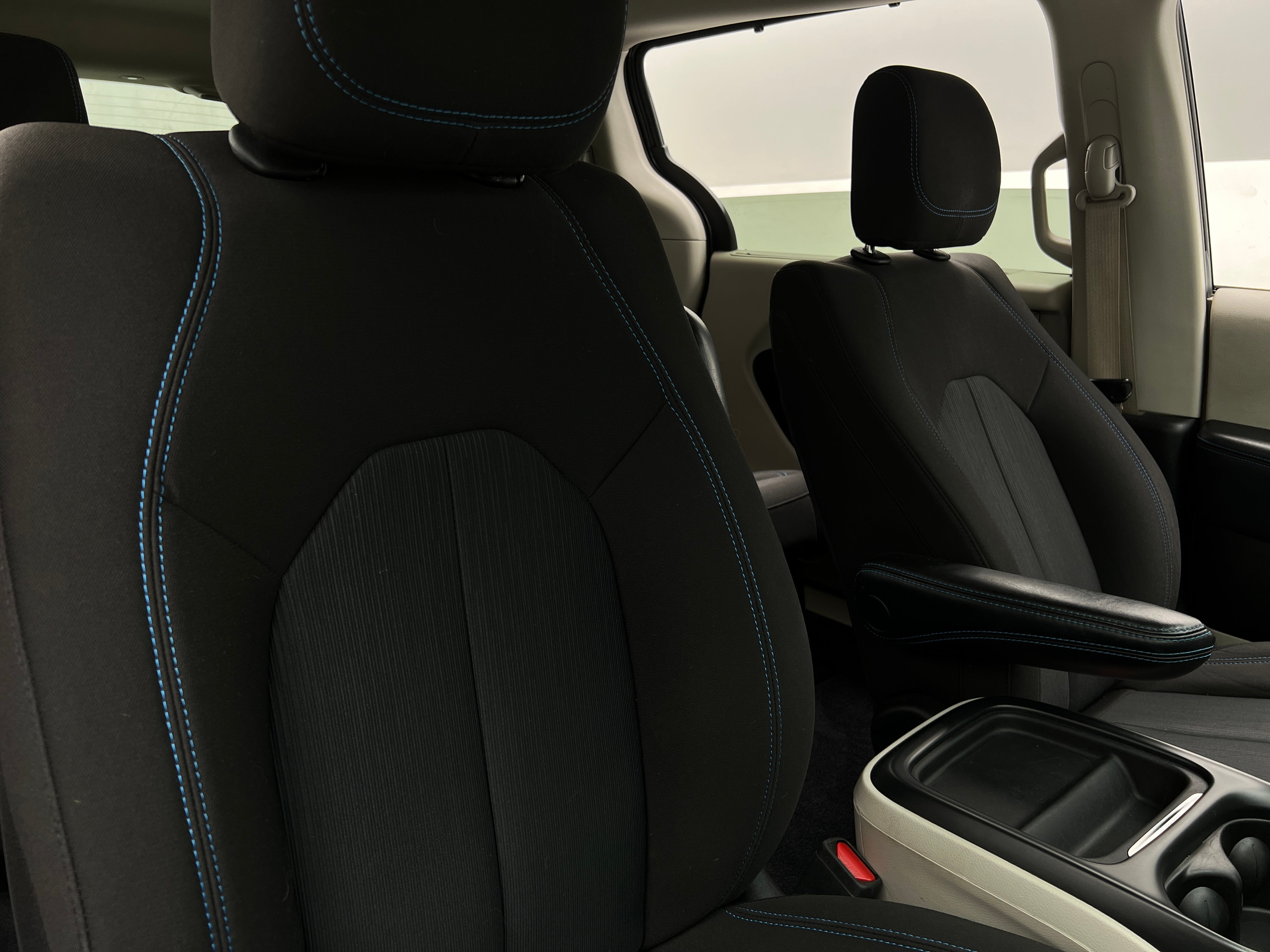 2021 Chrysler Pacifica Touring 2