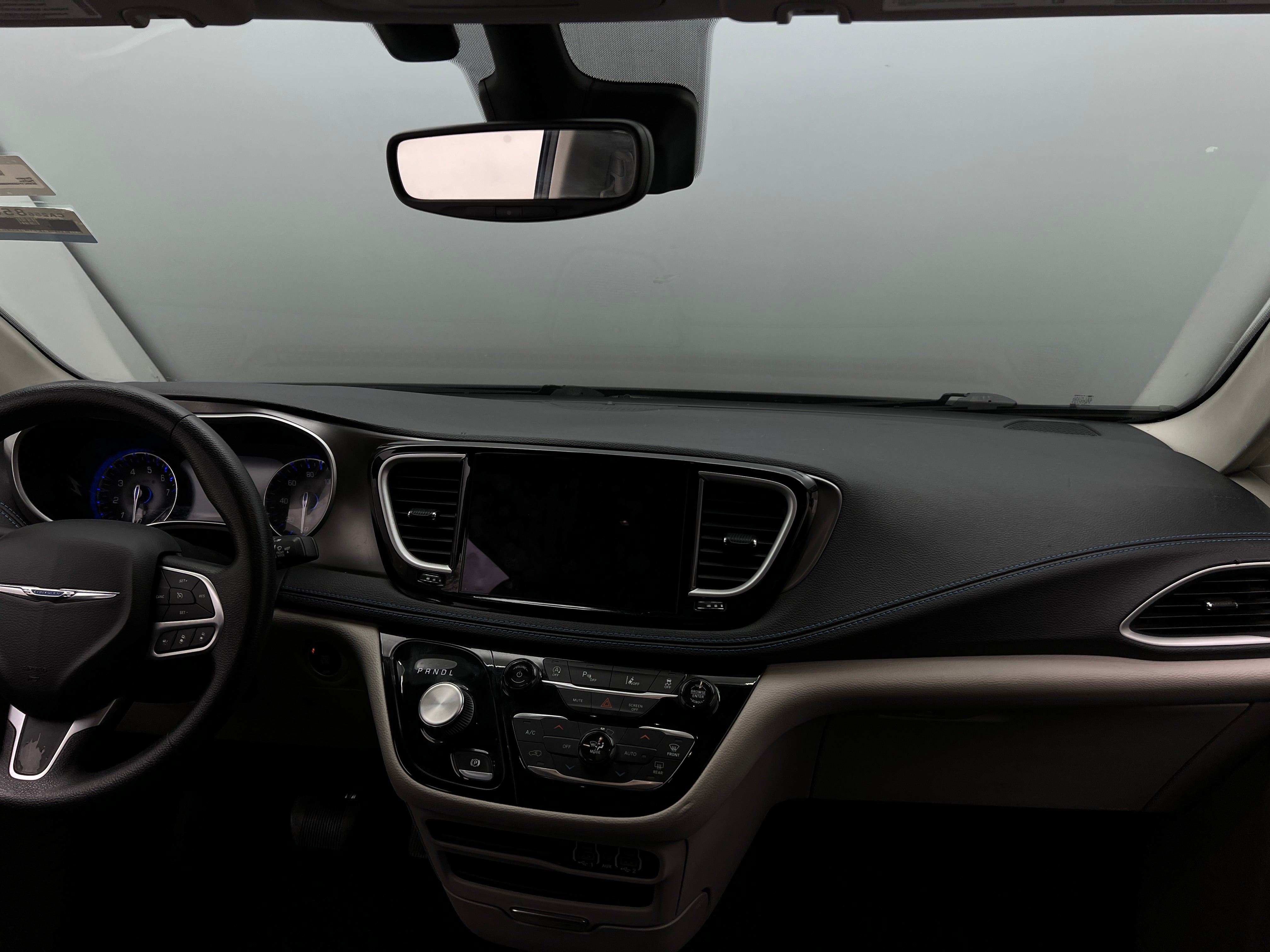 2021 Chrysler Pacifica Touring 3
