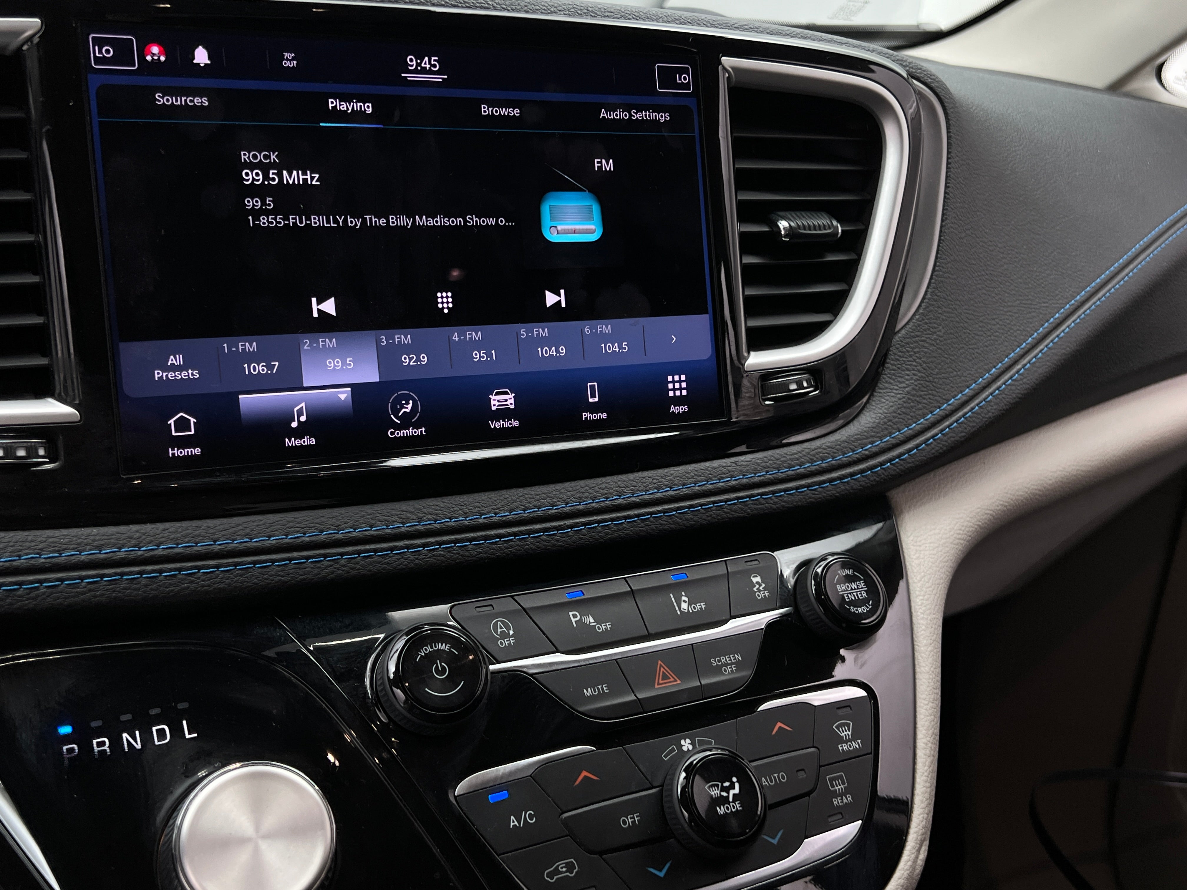 2021 Chrysler Pacifica Touring 4