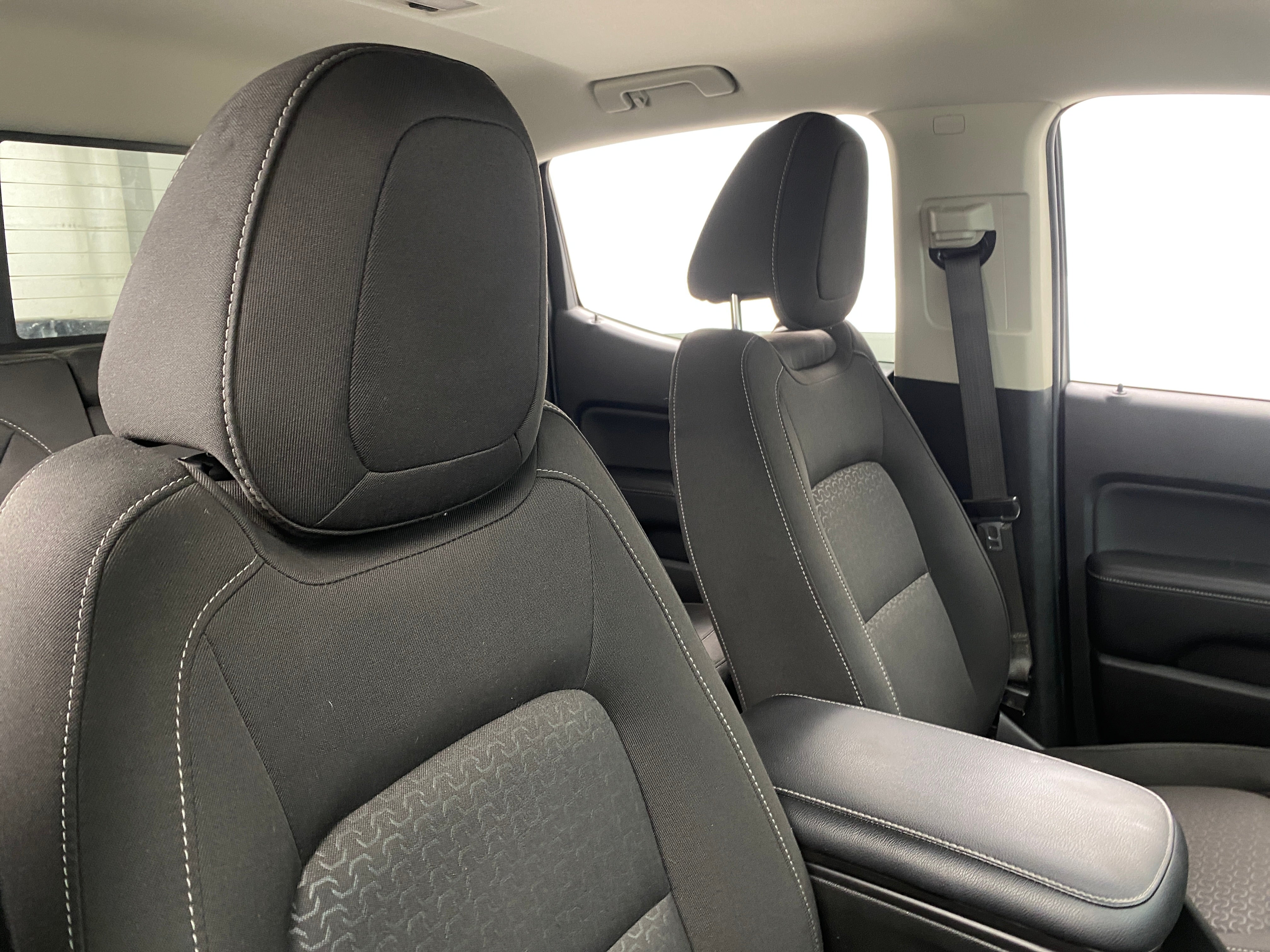 2020 GMC Canyon SLE 2