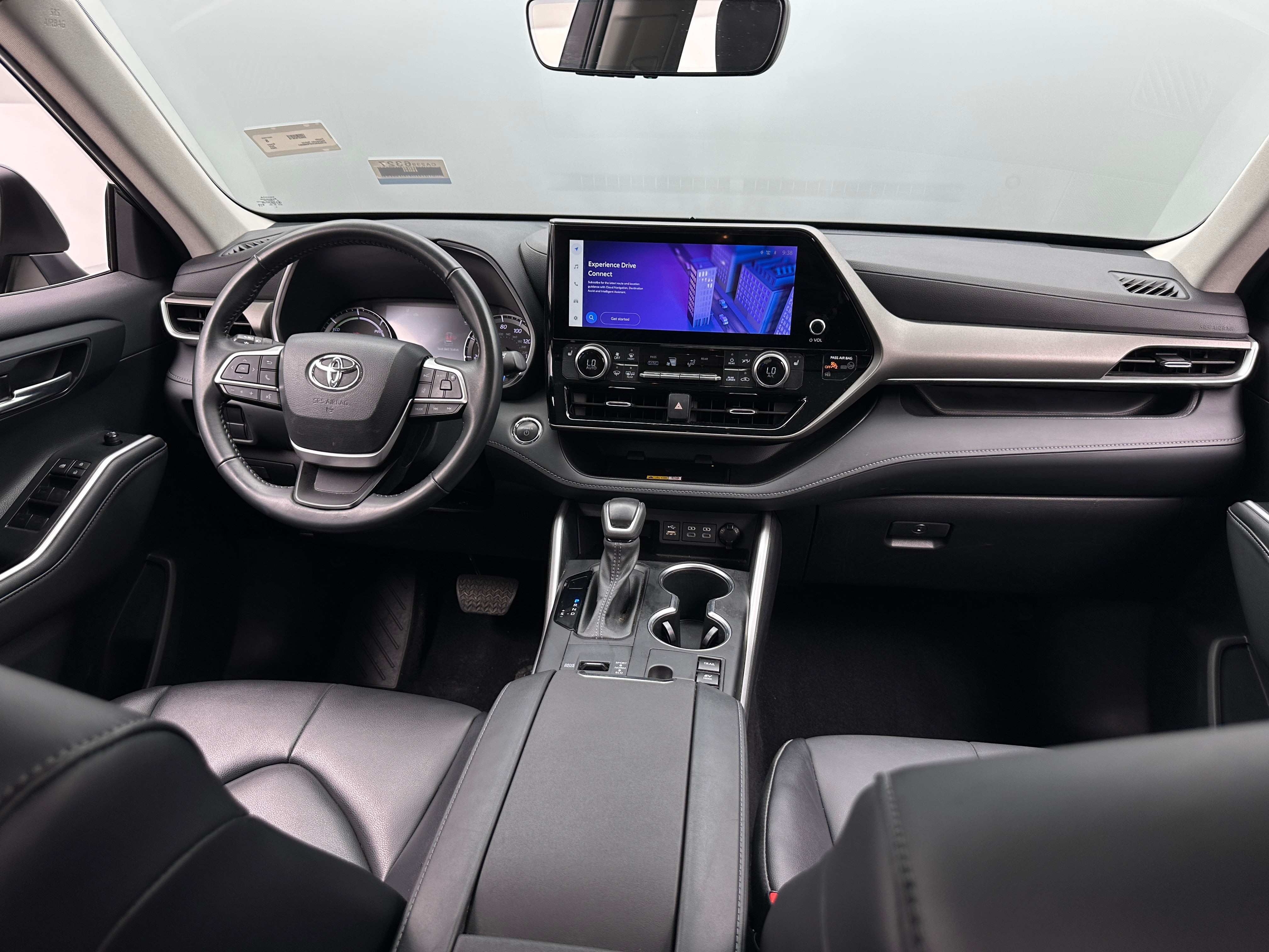 2023 Toyota Highlander XLE 2