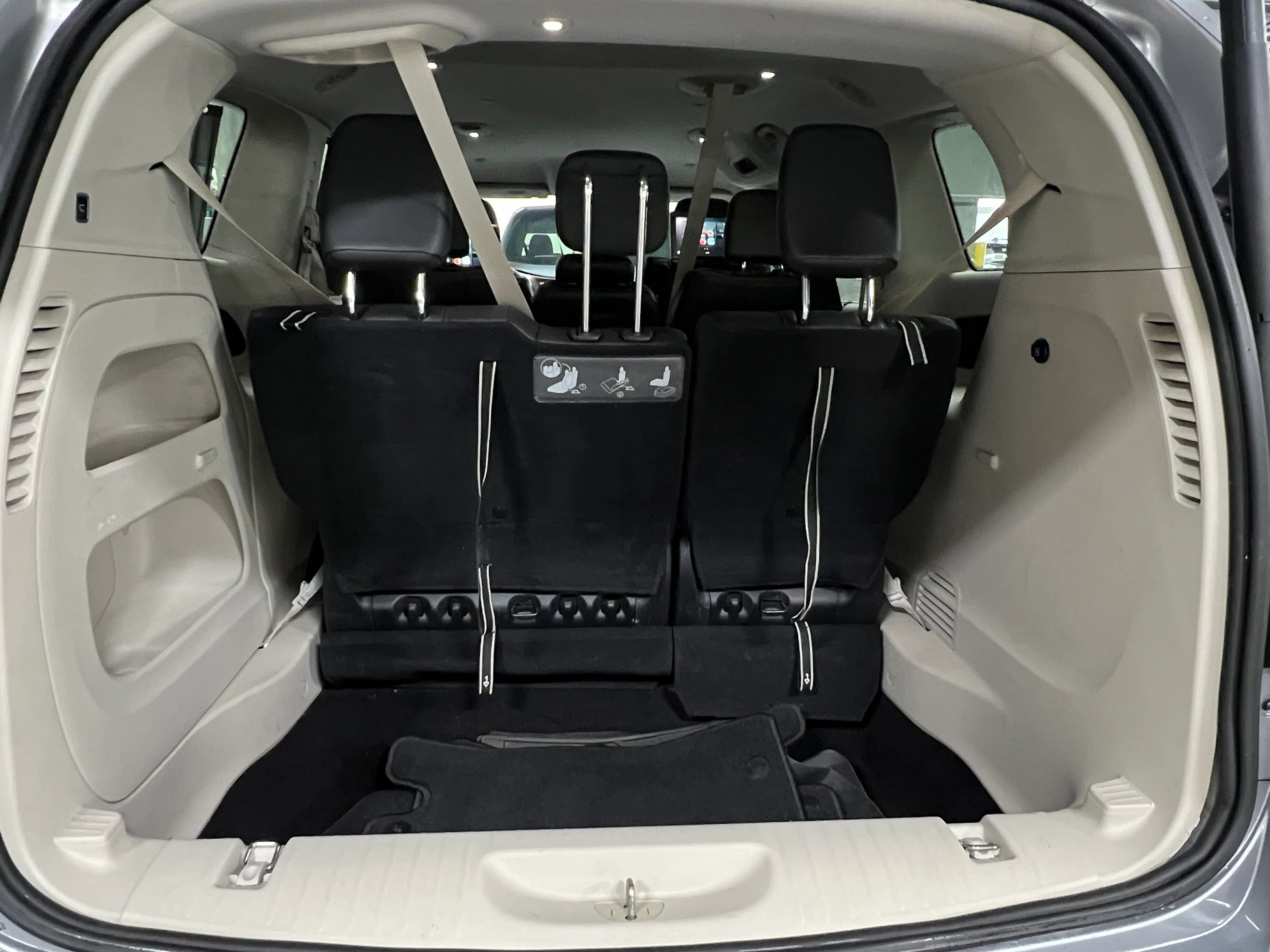2017 Chrysler Pacifica  6