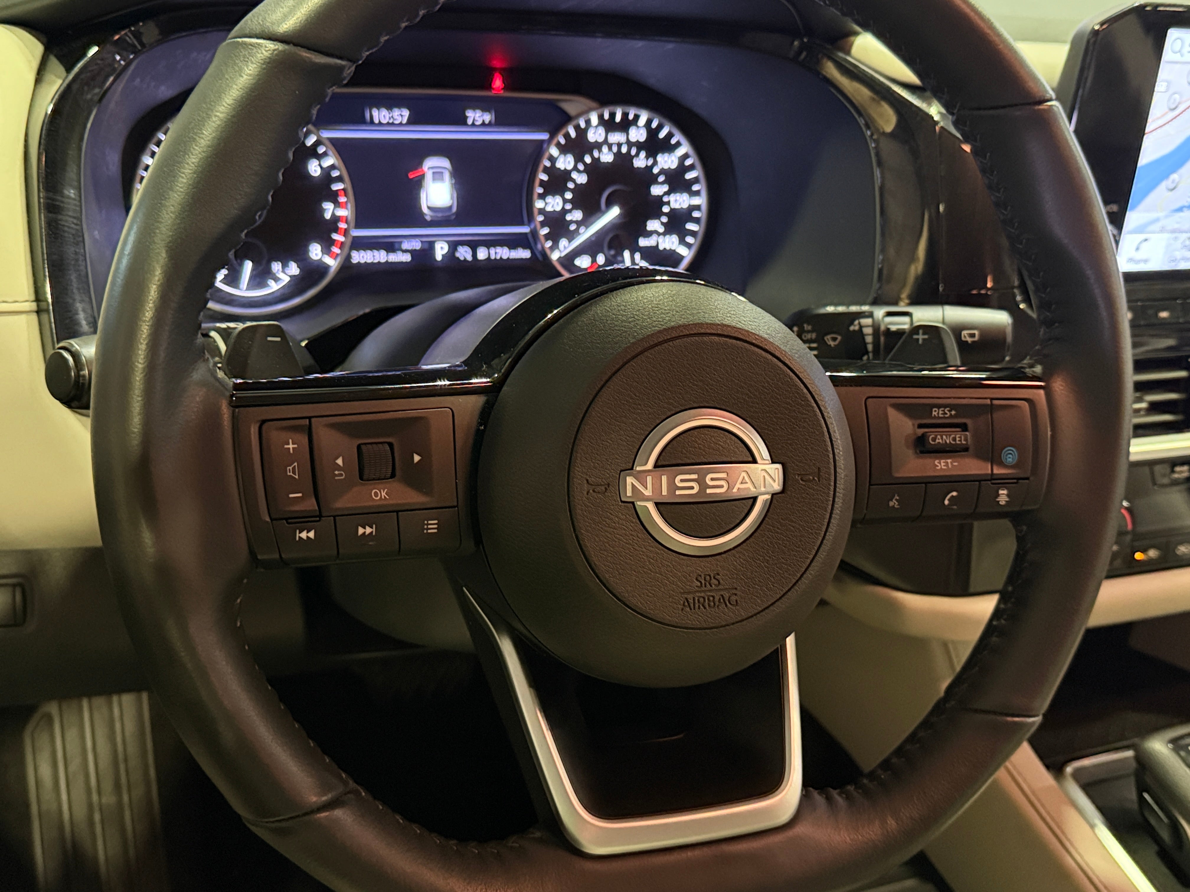 2022 Nissan Pathfinder SL 4