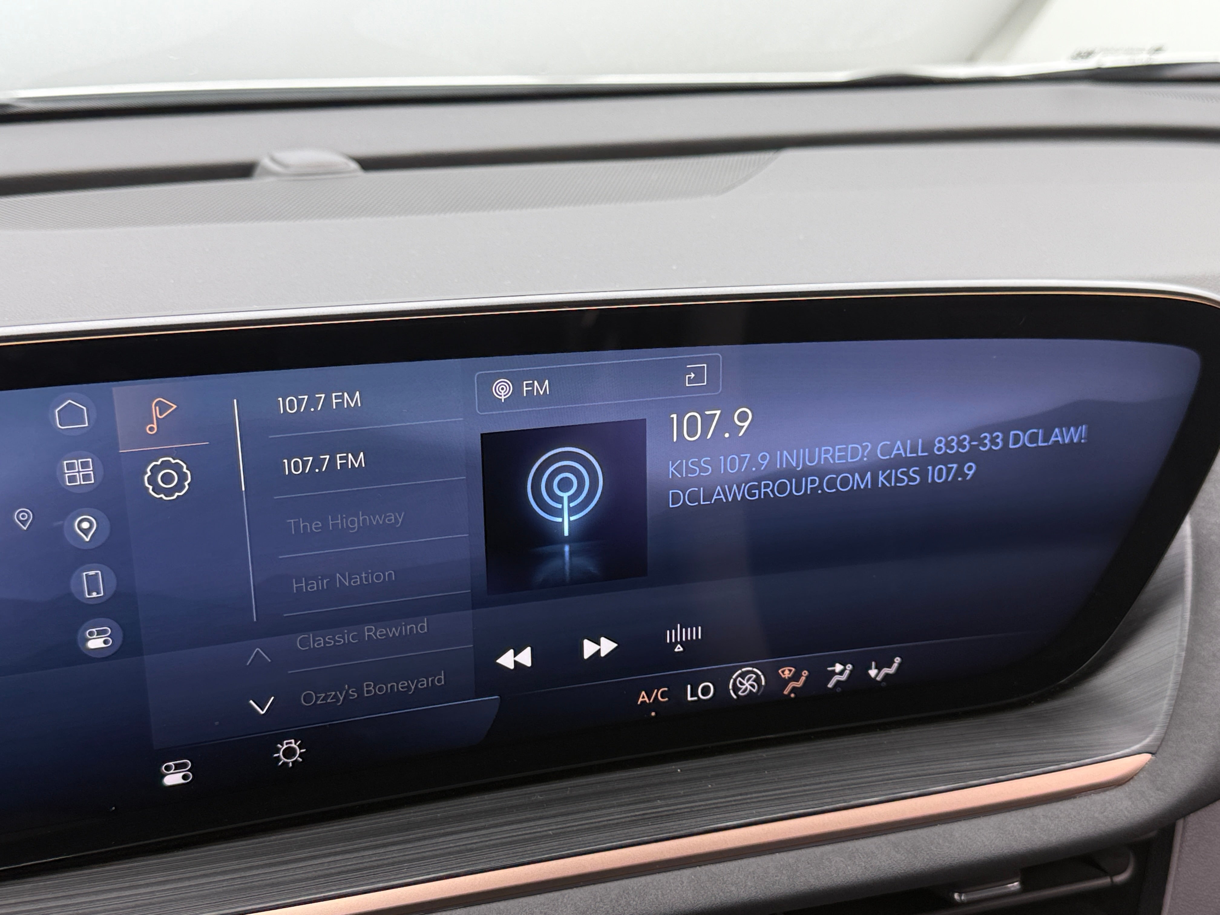 2024 Buick Envision Sport Touring 3