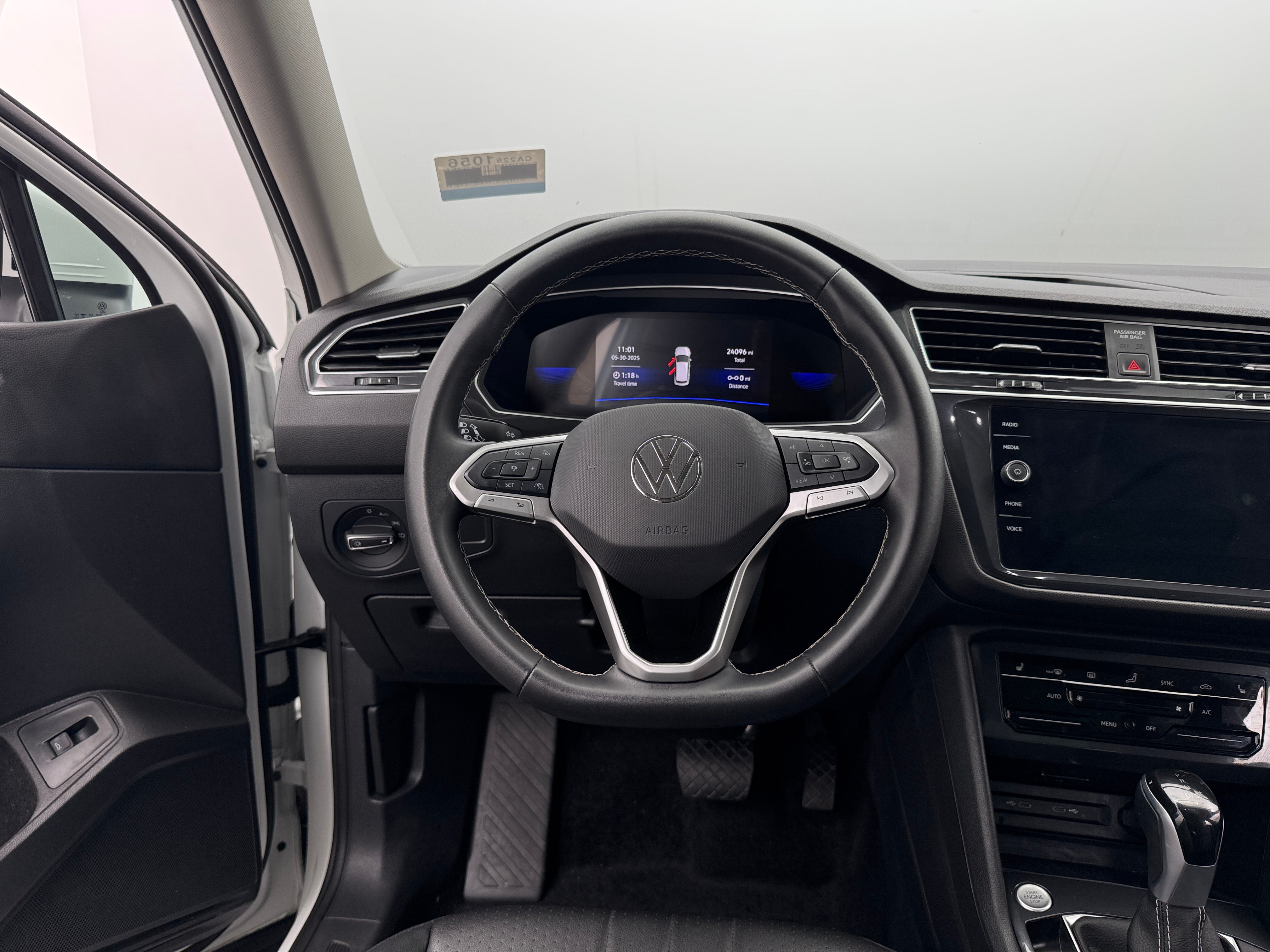2024 Volkswagen Tiguan SE 4