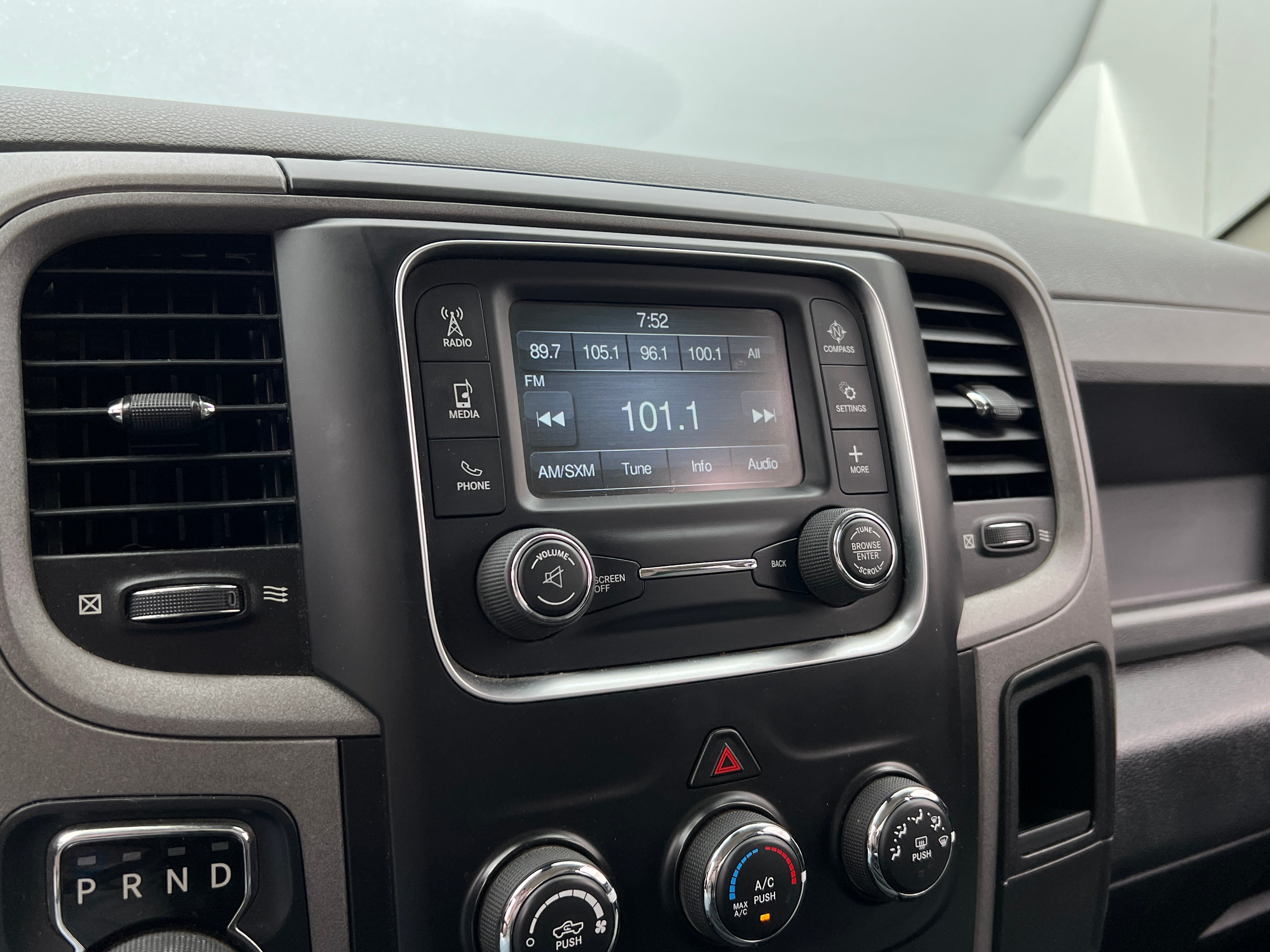 2017 RAM 1500 Tradesman 4