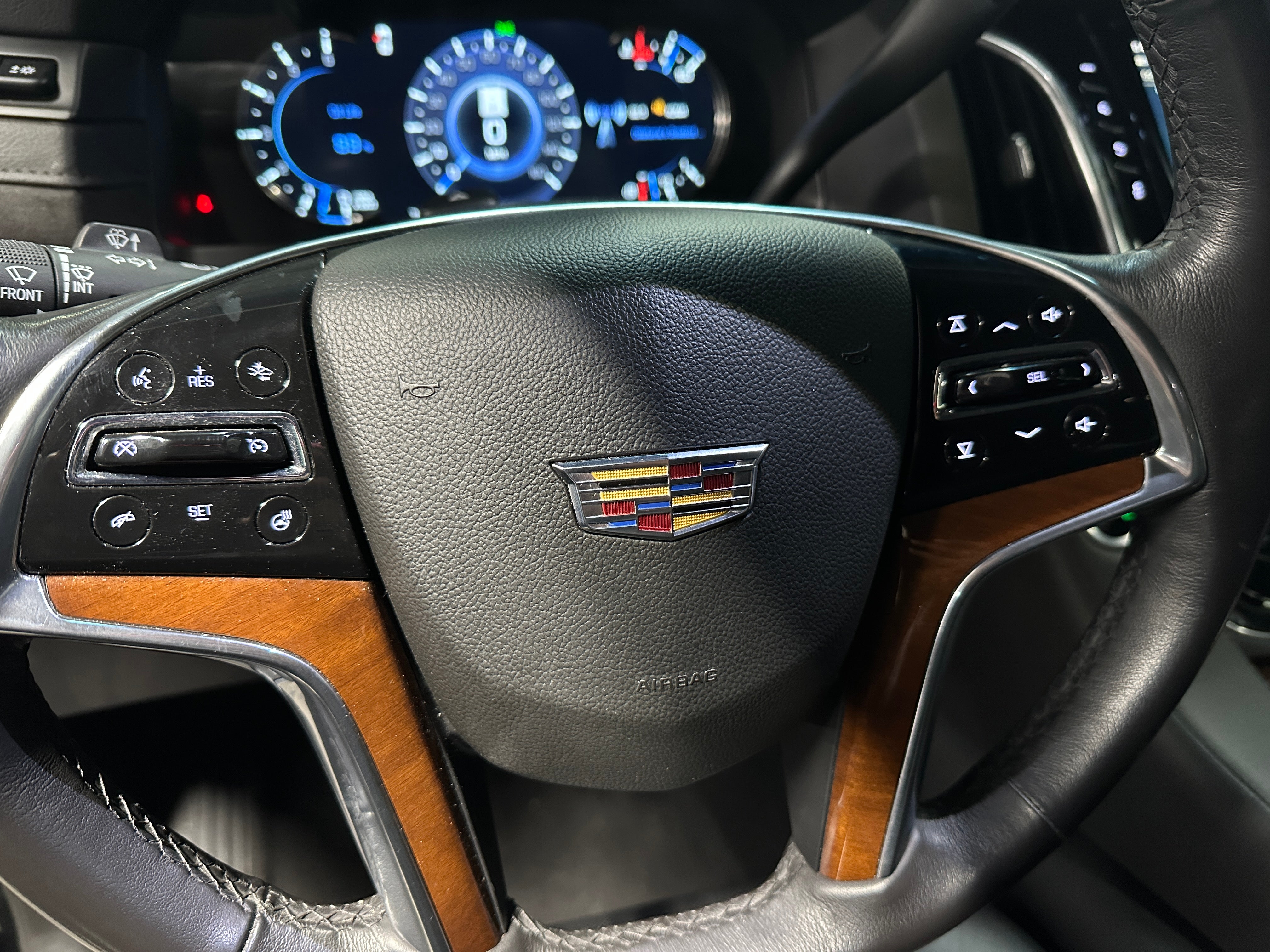 2019 Cadillac Escalade Premium Luxury 4