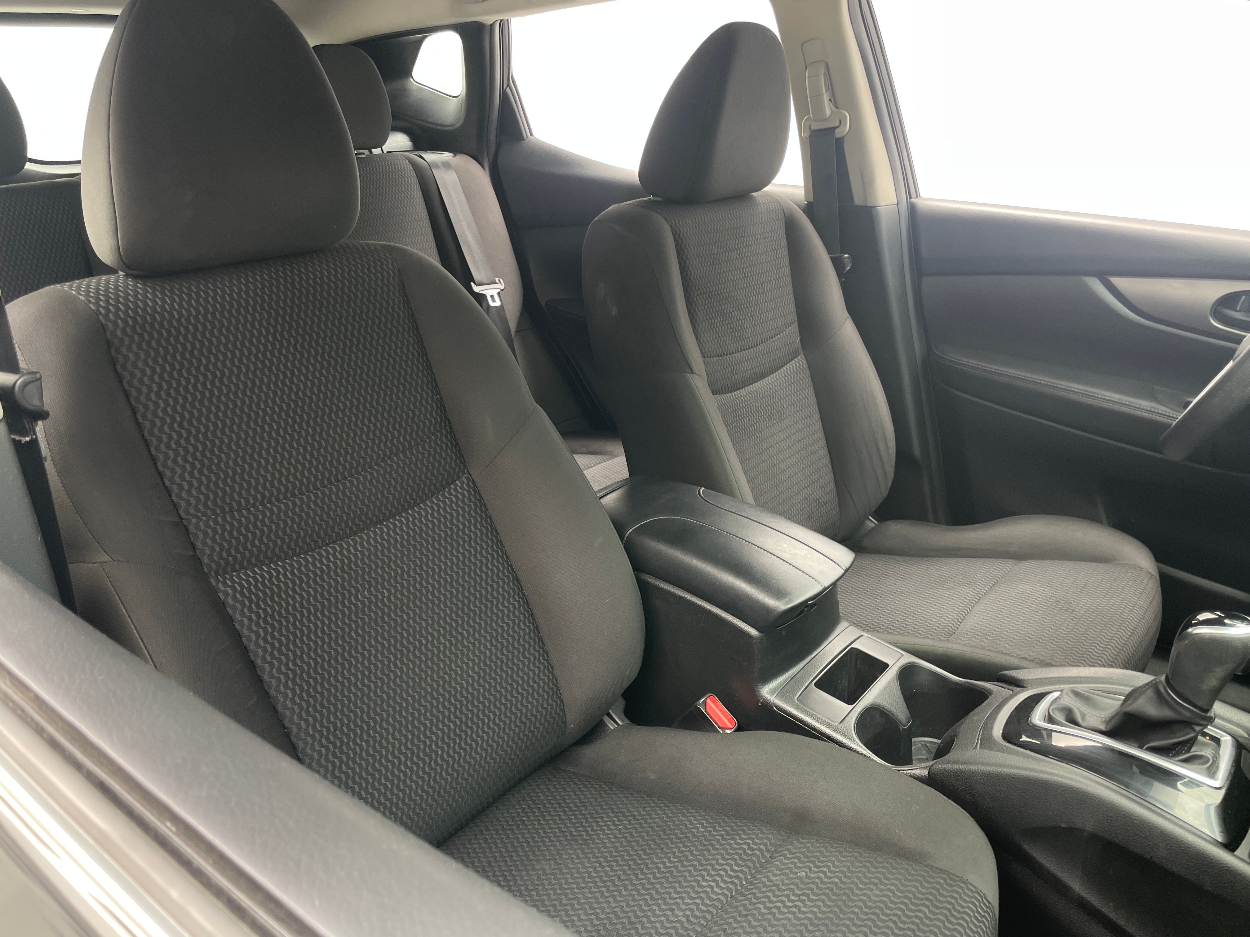 2017 Nissan Rogue Sport S 2