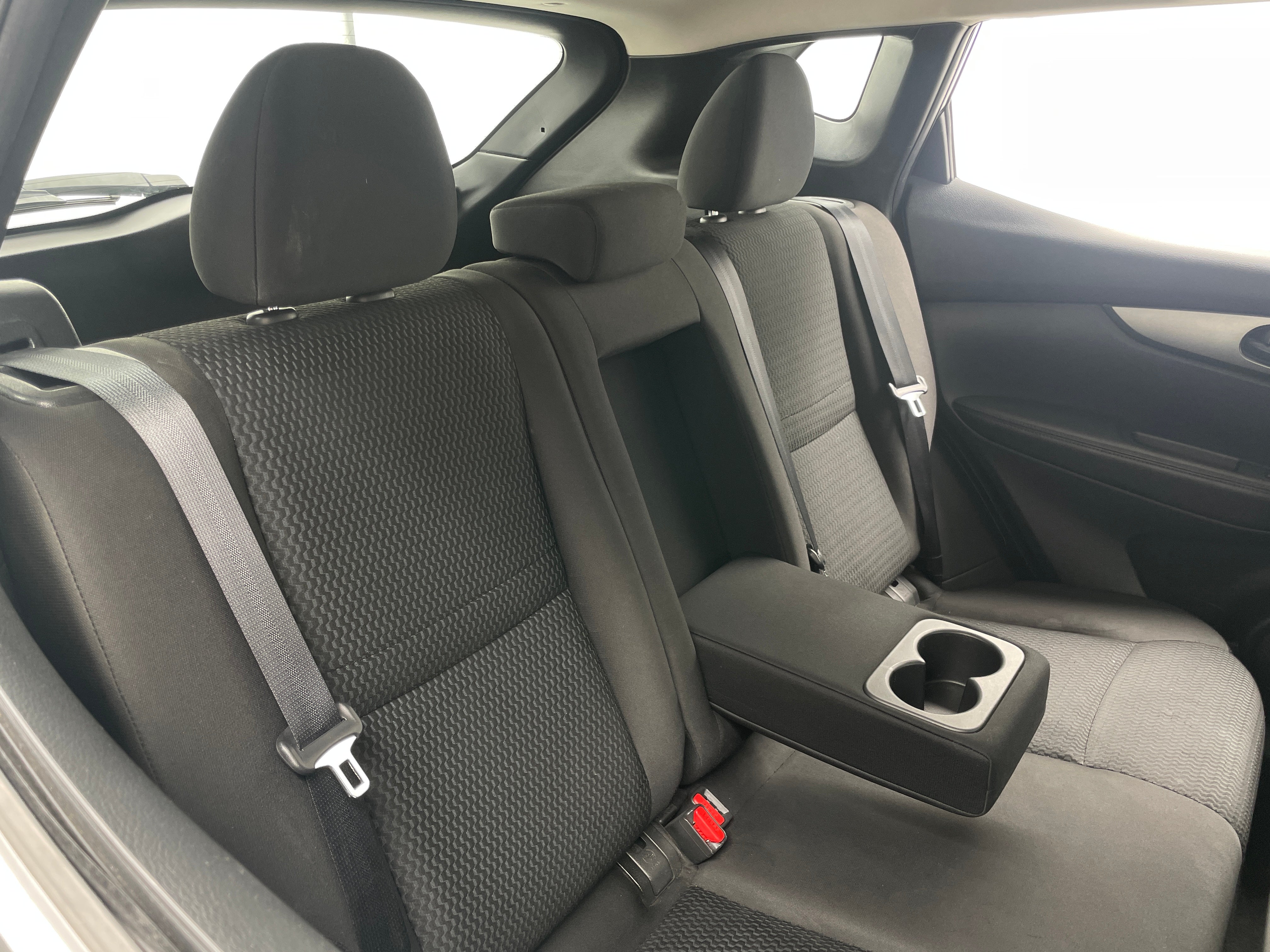 2017 Nissan Rogue Sport S 6