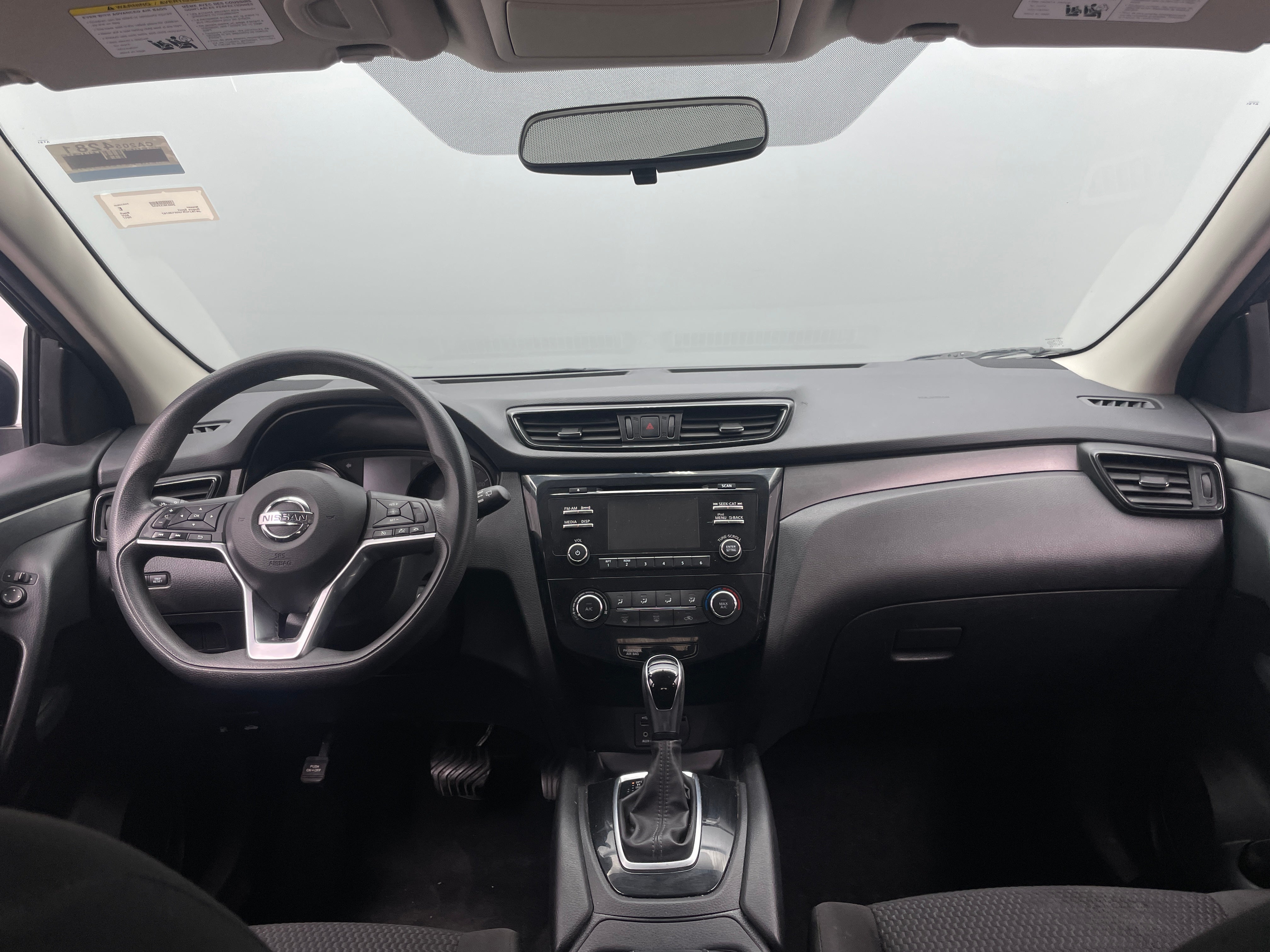 2017 Nissan Rogue Sport S 3