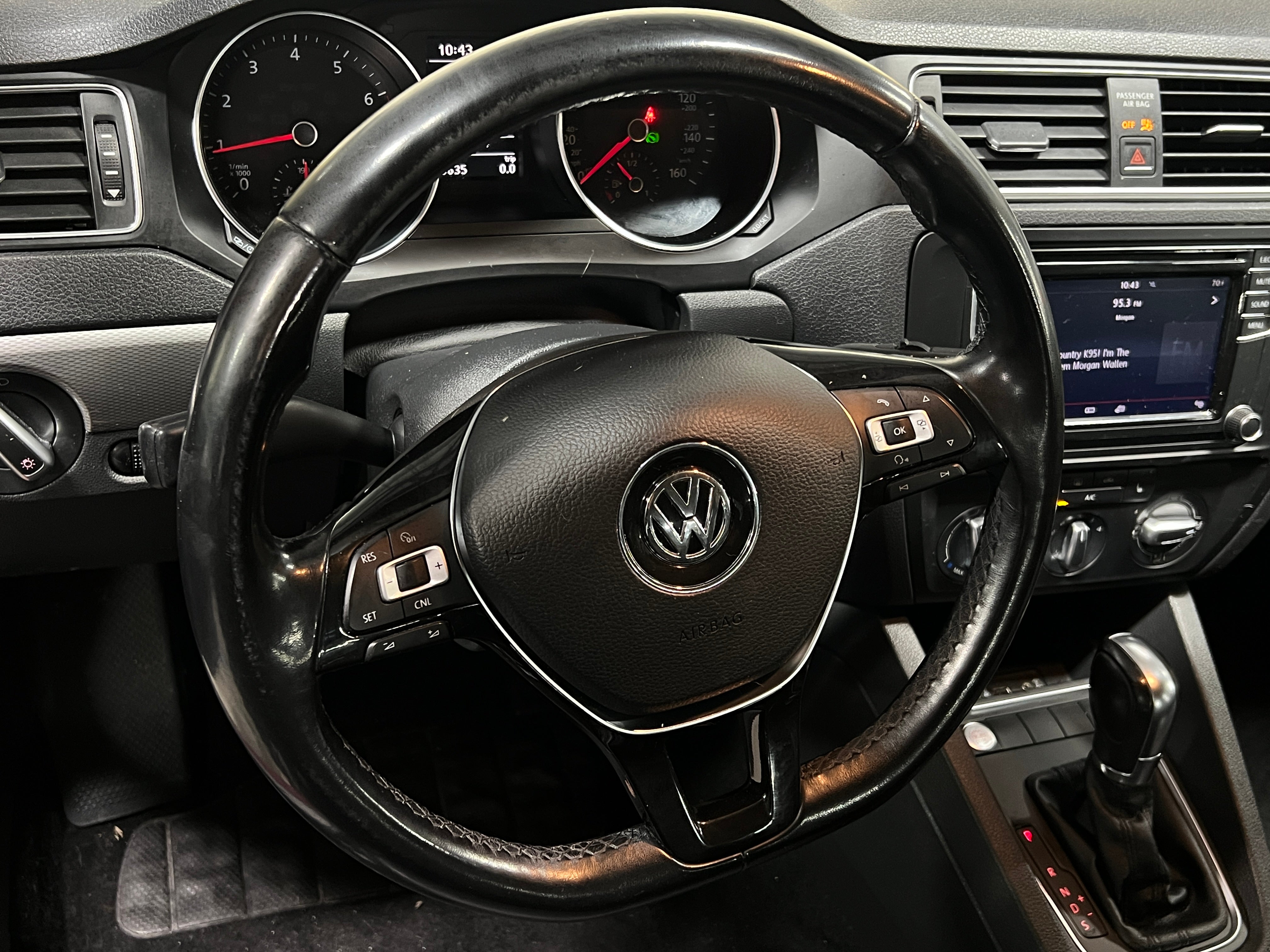 2017 Volkswagen Jetta SE 4