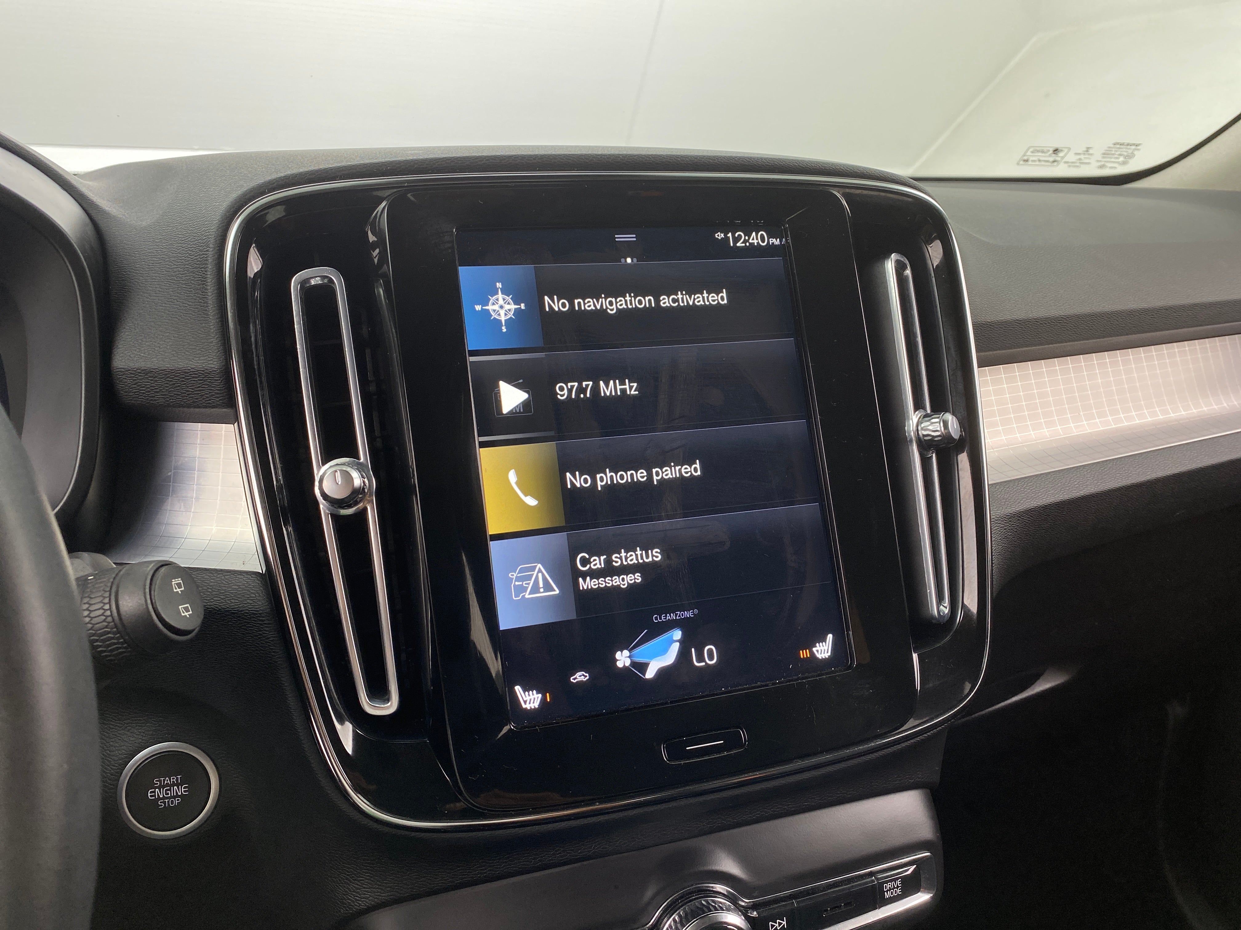 2022 Volvo XC40 T4 Momentum 3