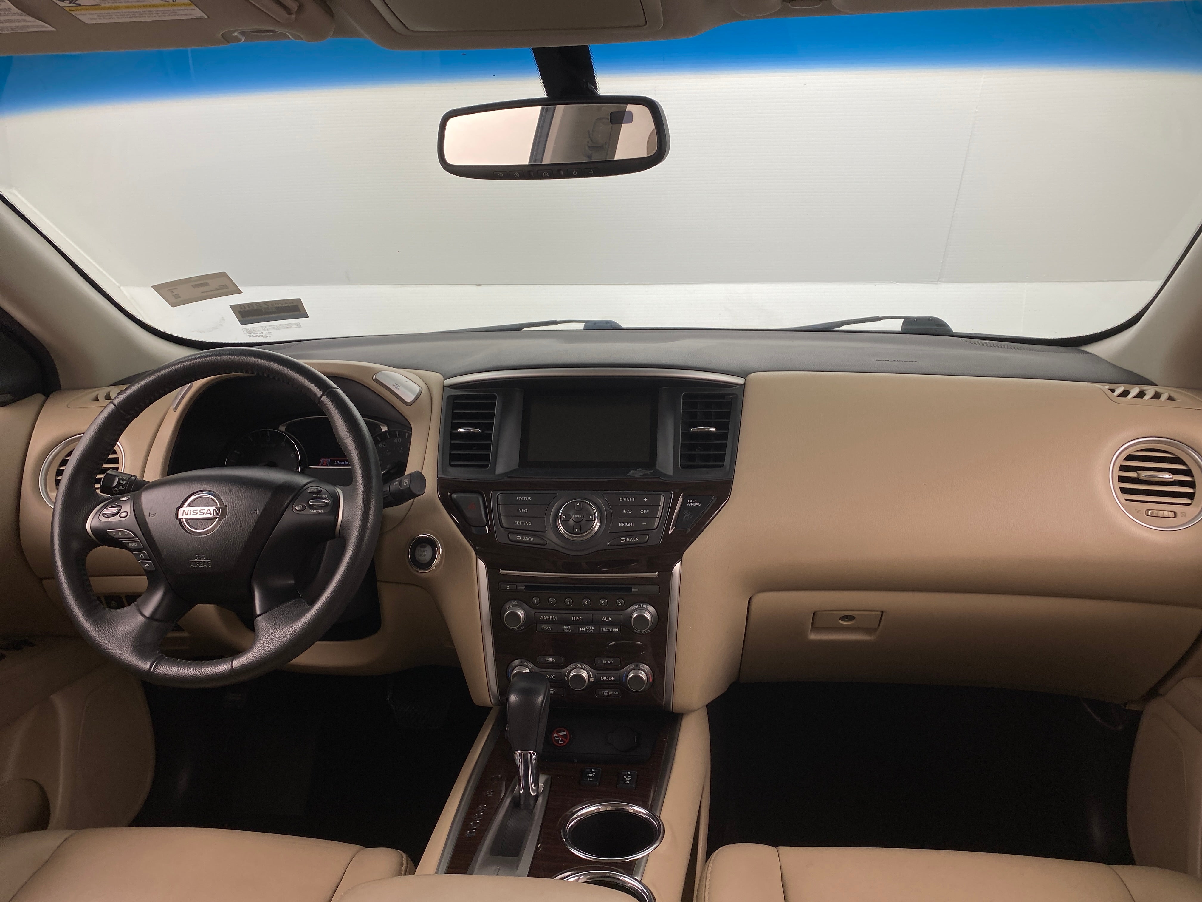 2016 Nissan Pathfinder SL 2