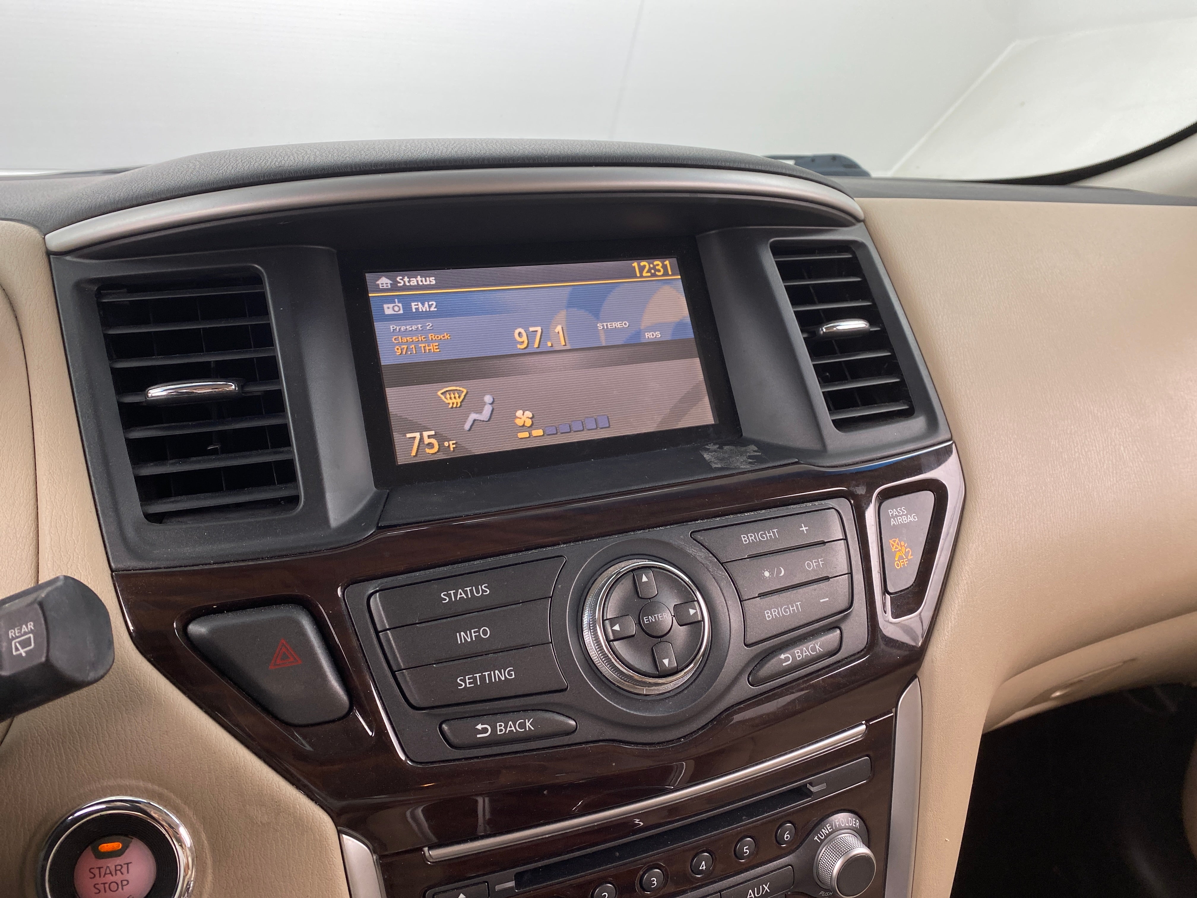 2016 Nissan Pathfinder SL 3