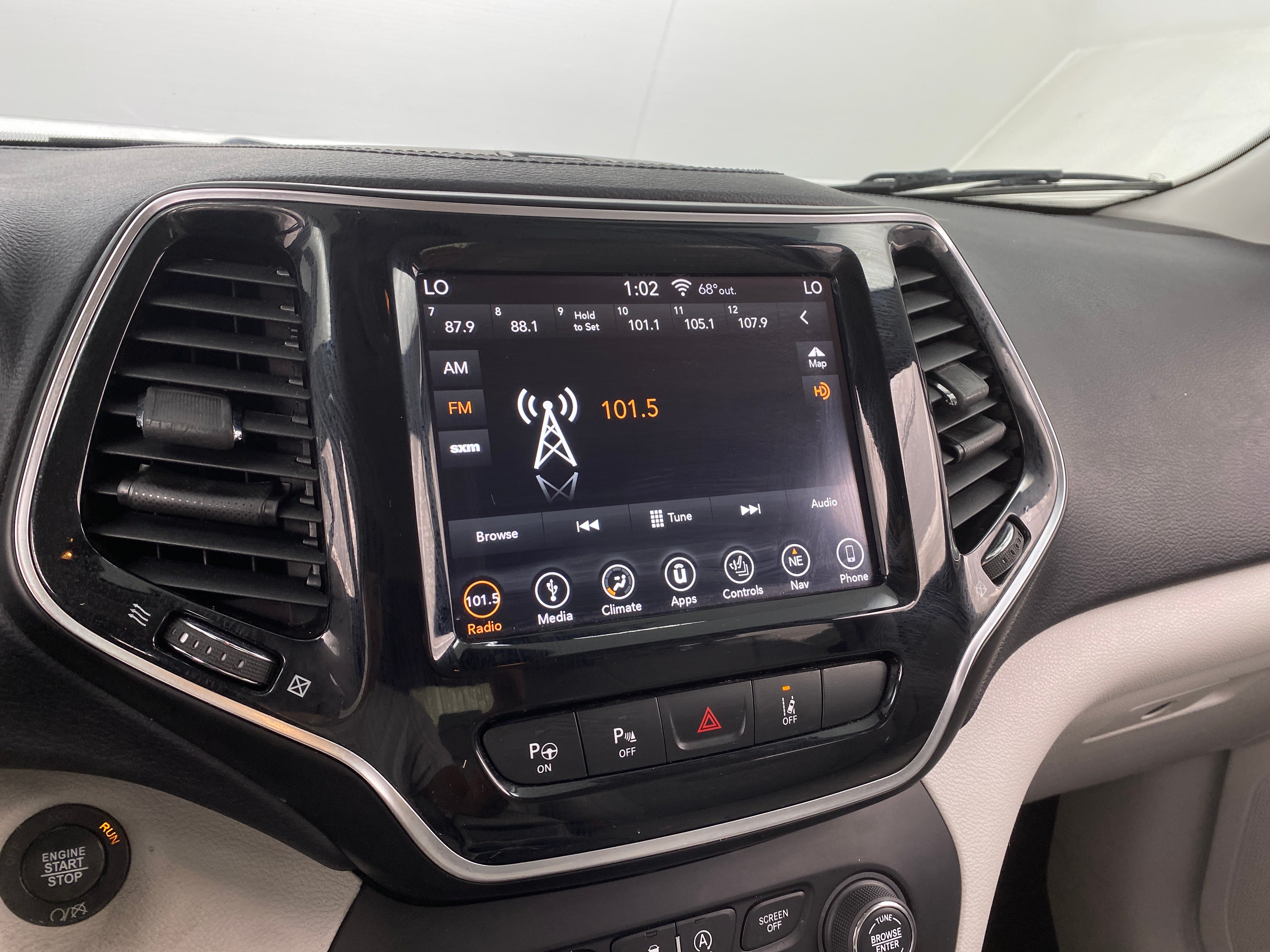2019 Jeep Cherokee Limited Edition 3