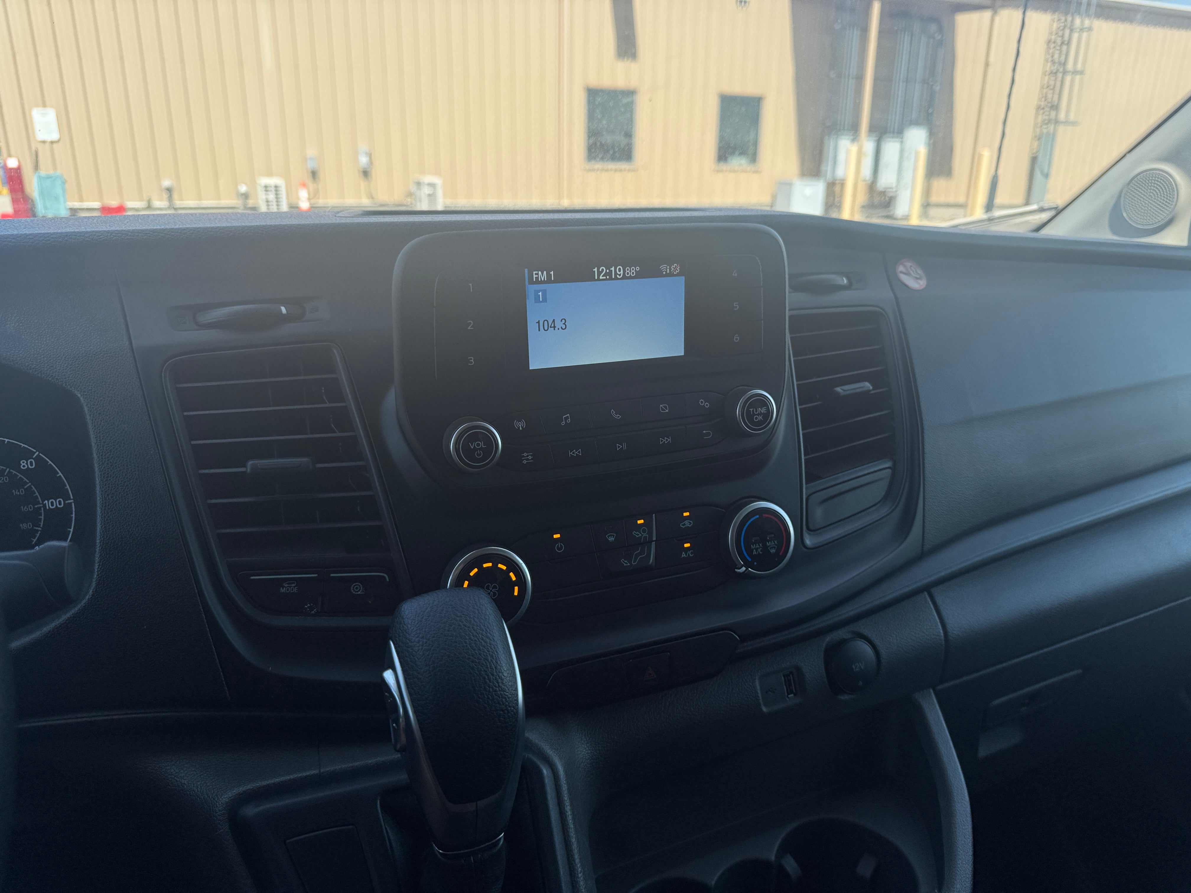 2023 Ford Transit Series 250 3