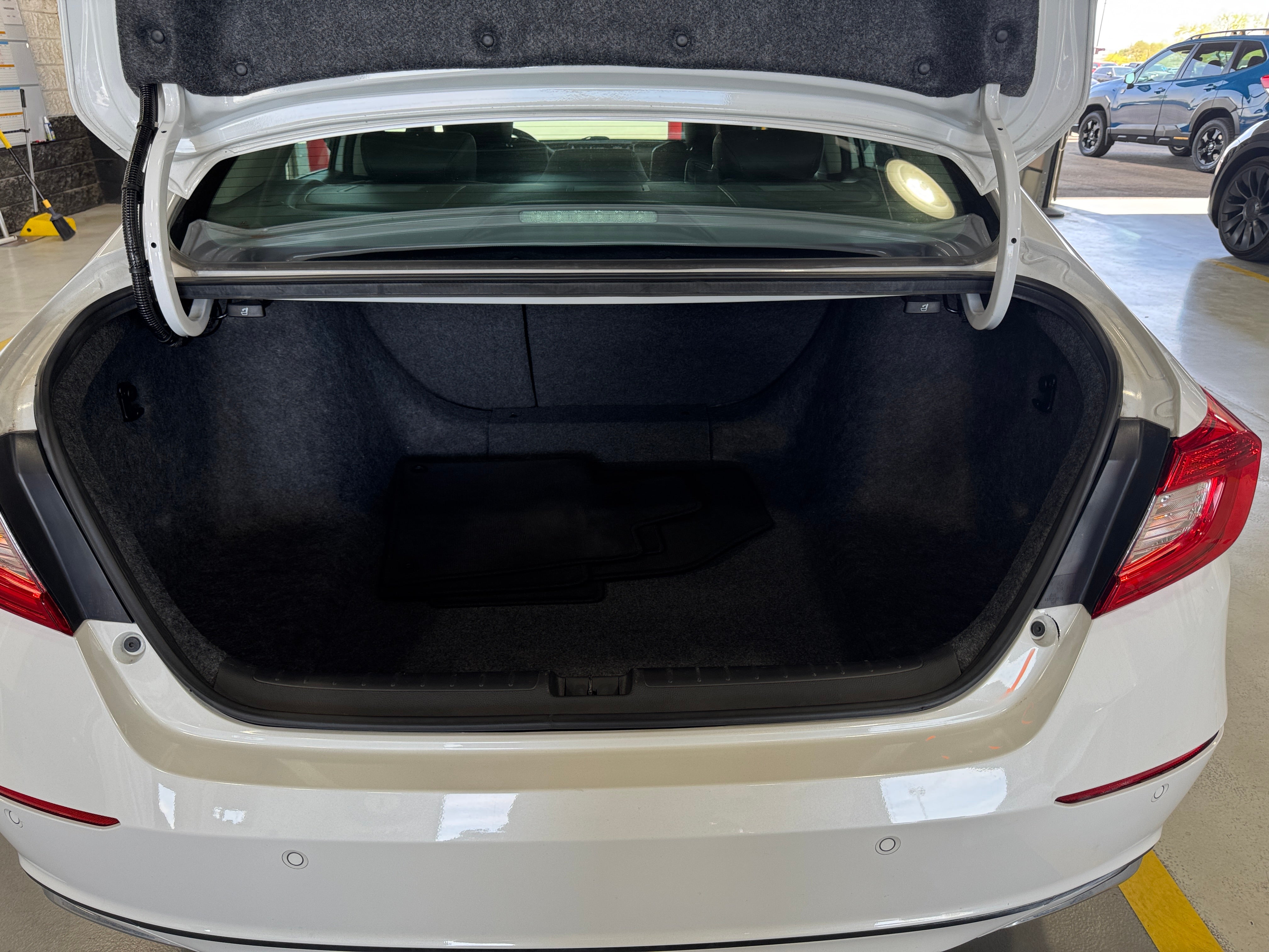 2021 Honda Accord EX-L 6