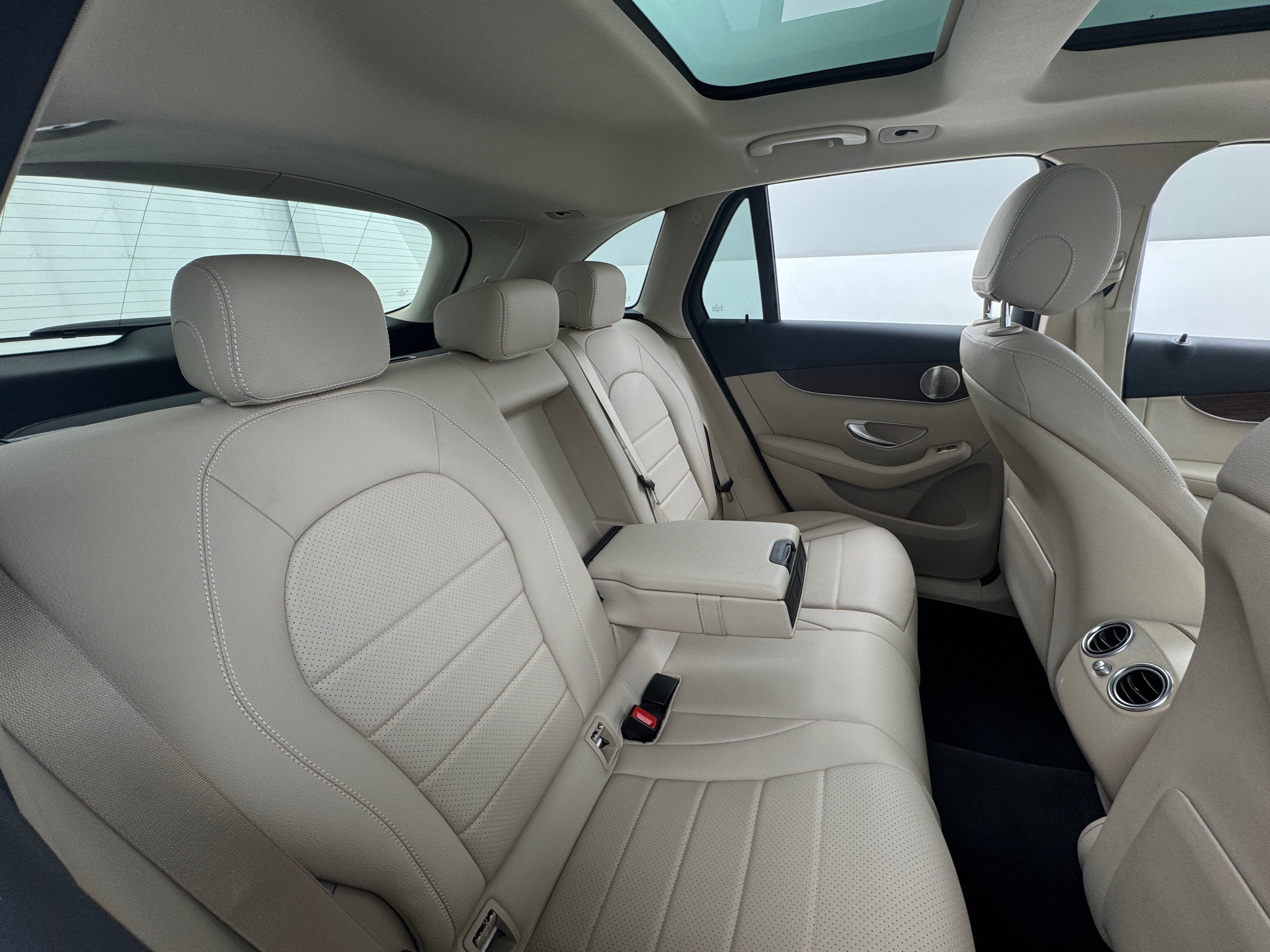 2021 Mercedes-Benz GLC 300 5