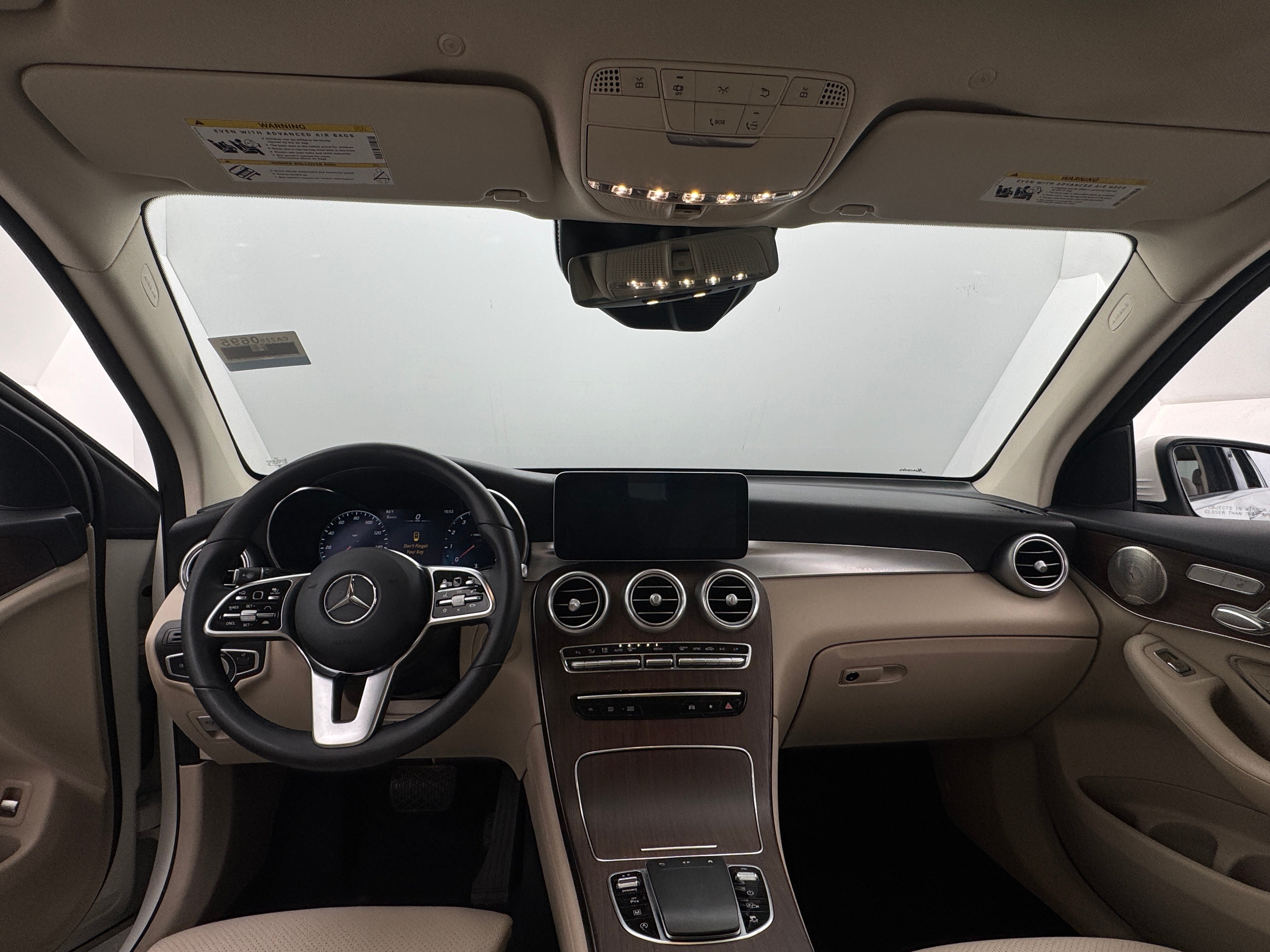 2021 Mercedes-Benz GLC 300 2