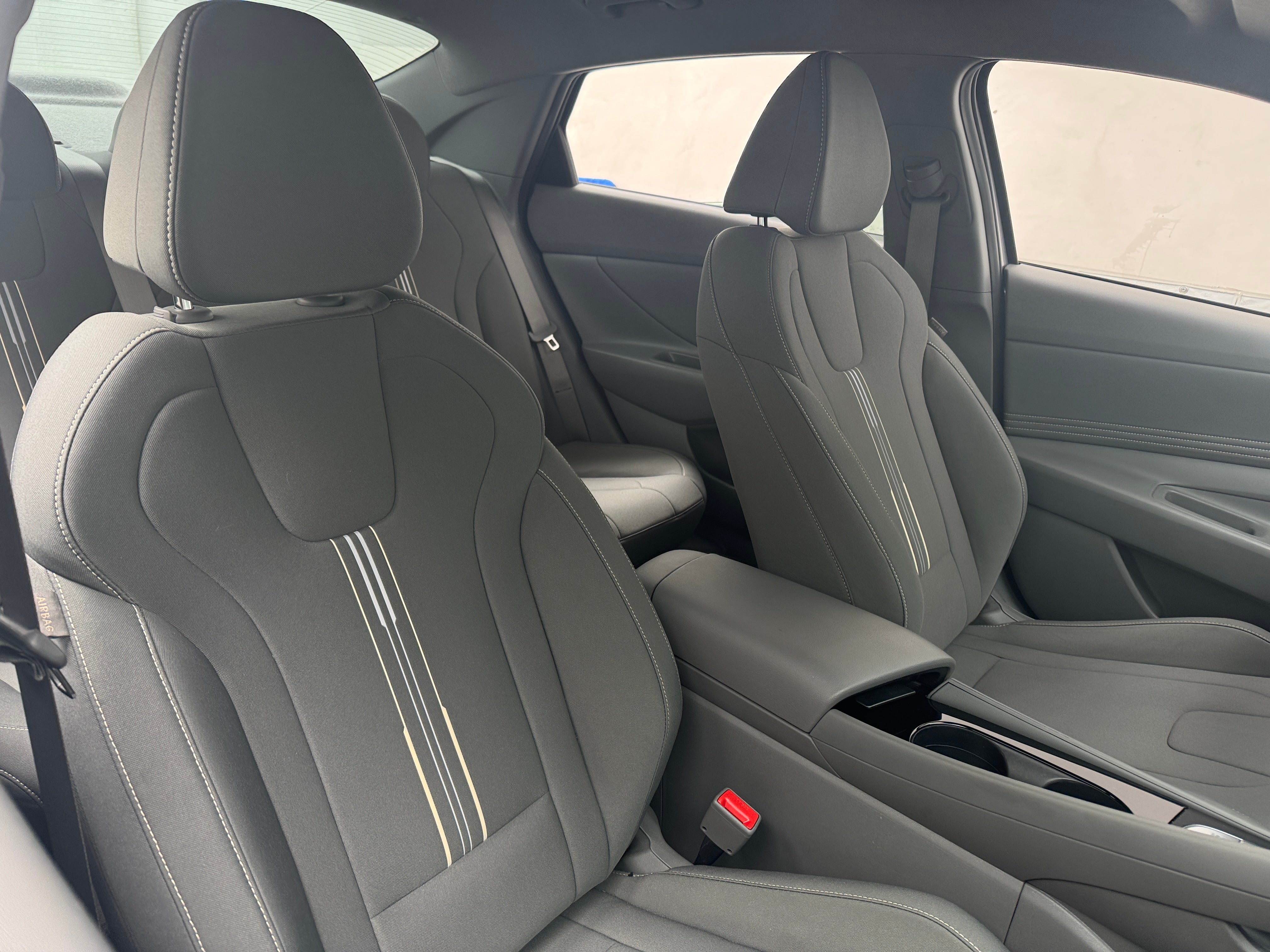 2023 Hyundai Elantra SEL 2