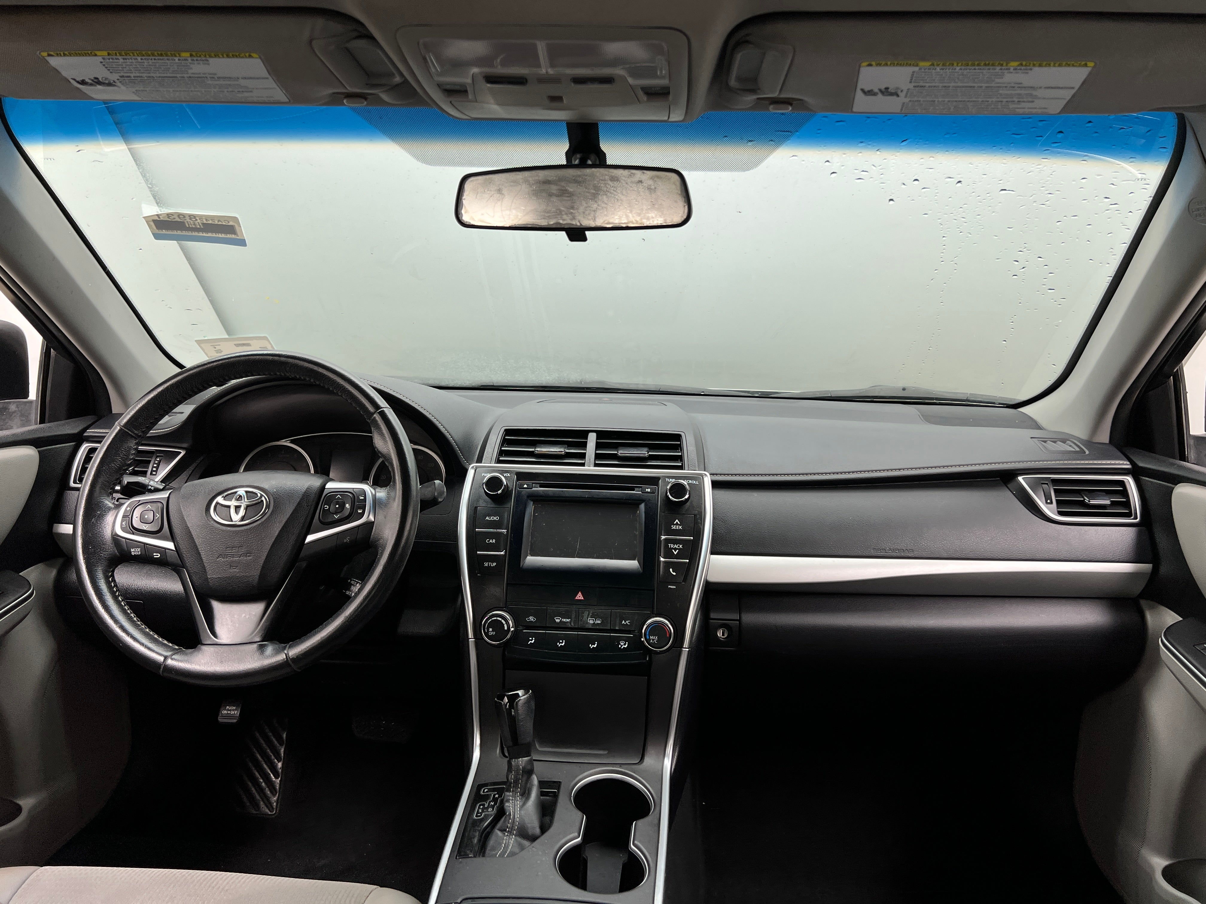 2016 Toyota Camry SE 2