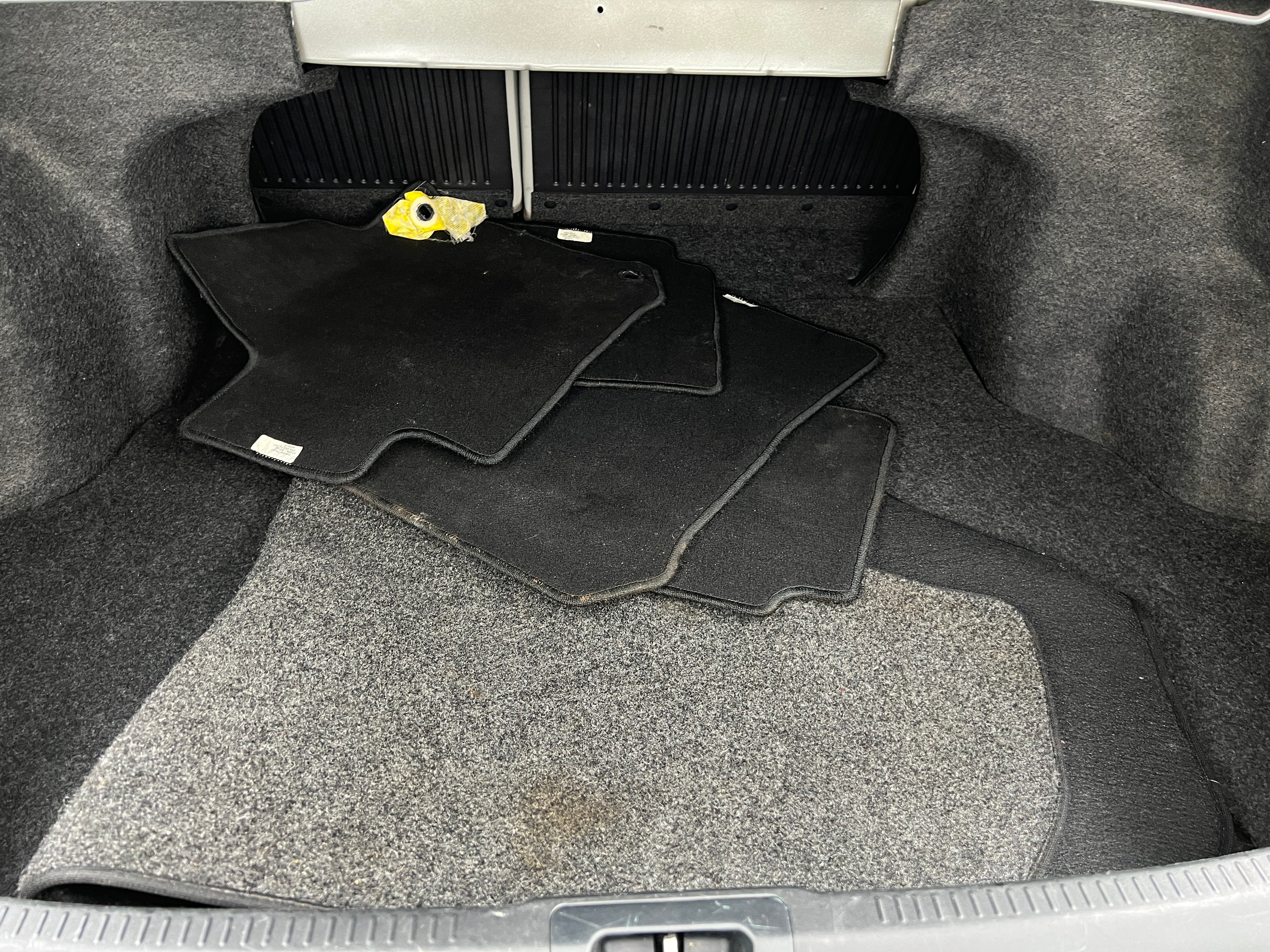 2016 Toyota Camry SE 6