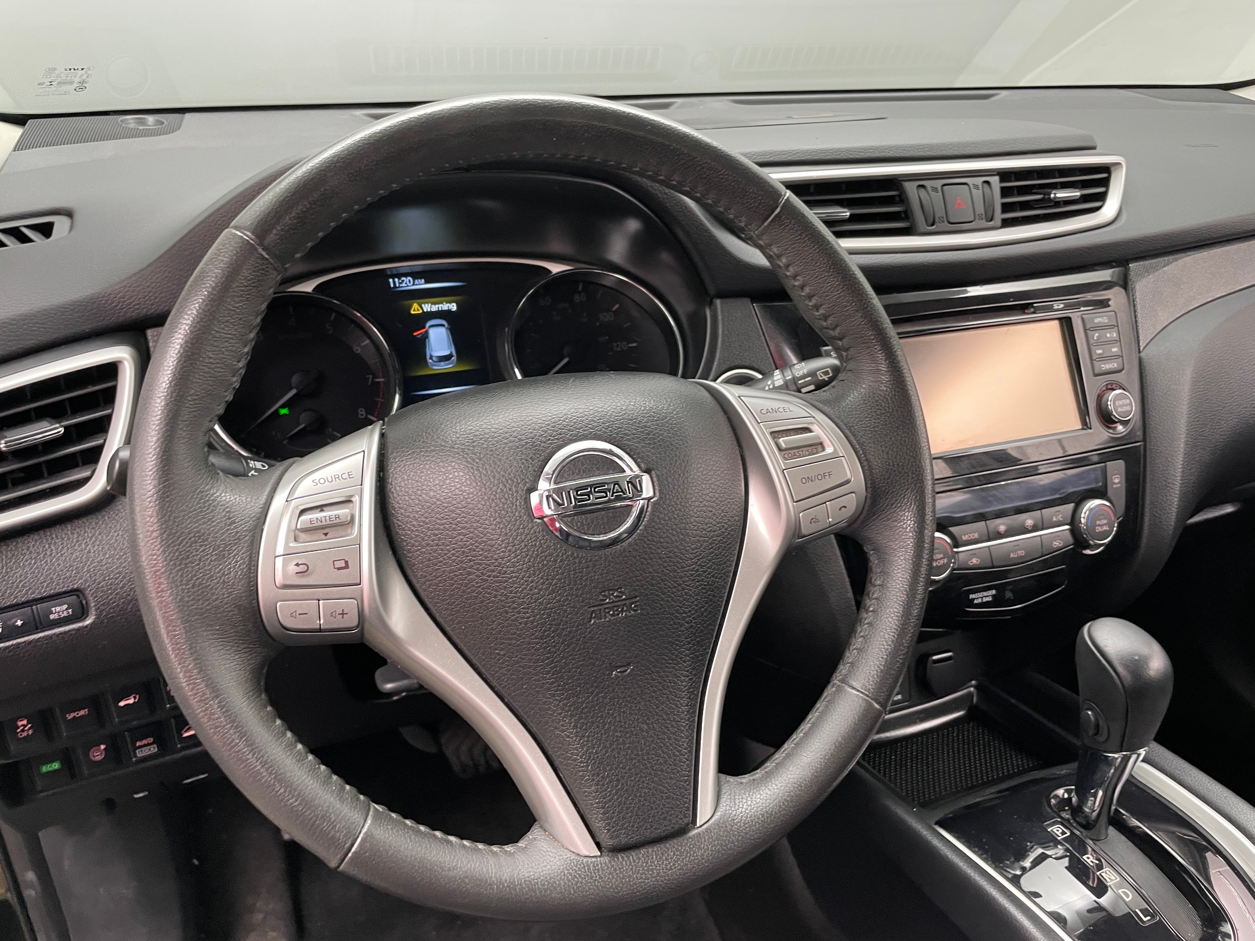 2016 Nissan Rogue SL 4