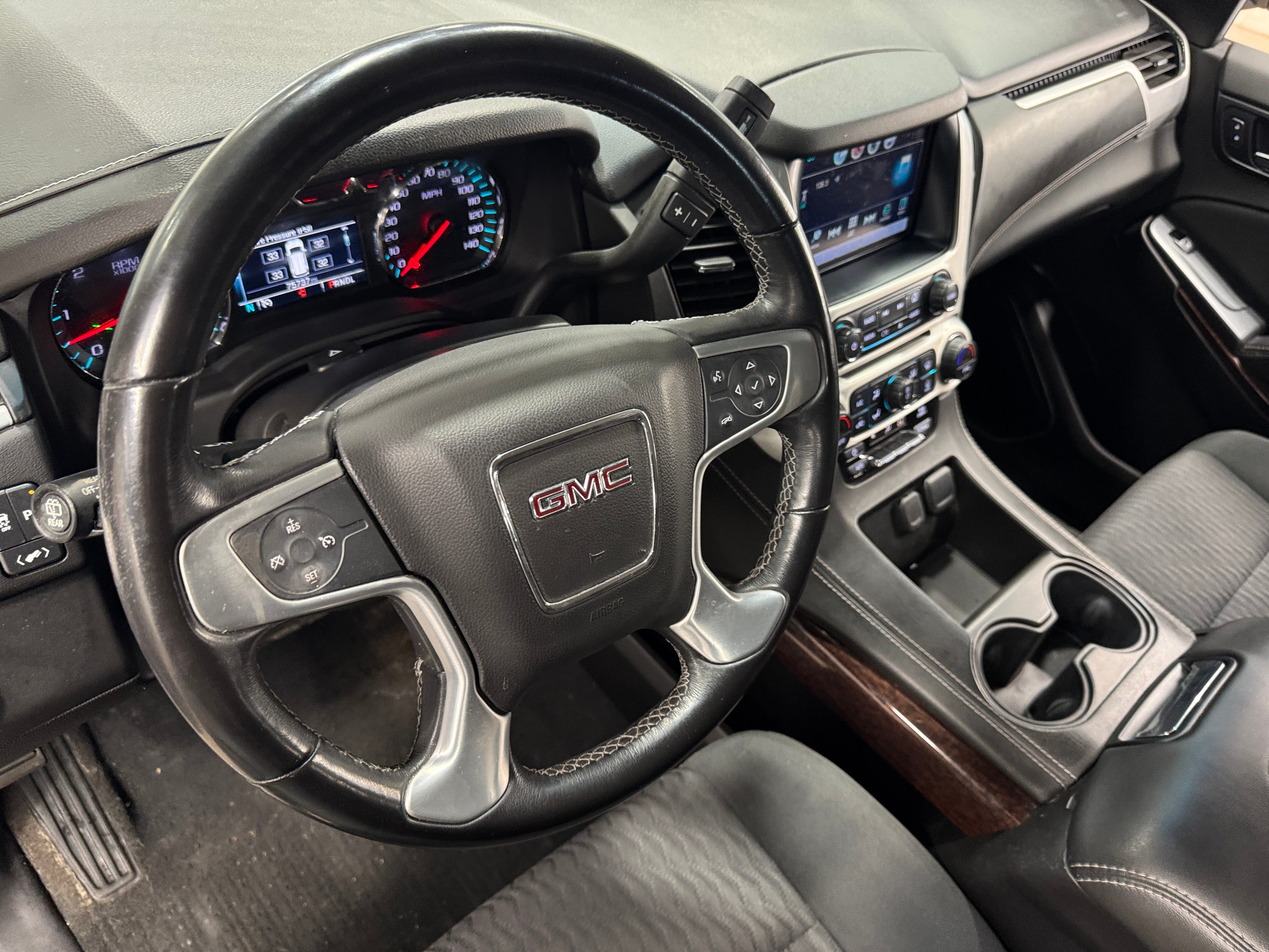 2019 GMC Yukon SLE 3