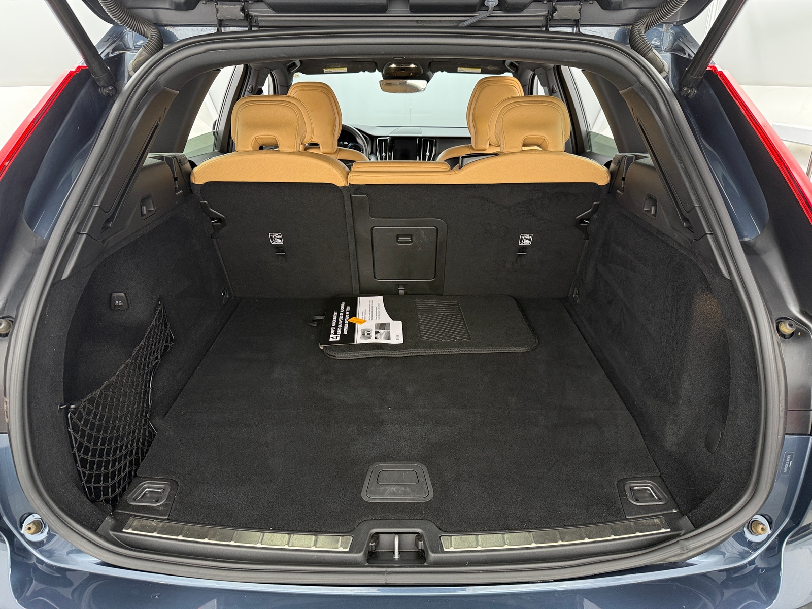 Thumbnail: 2020 Volvo XC60 - 6