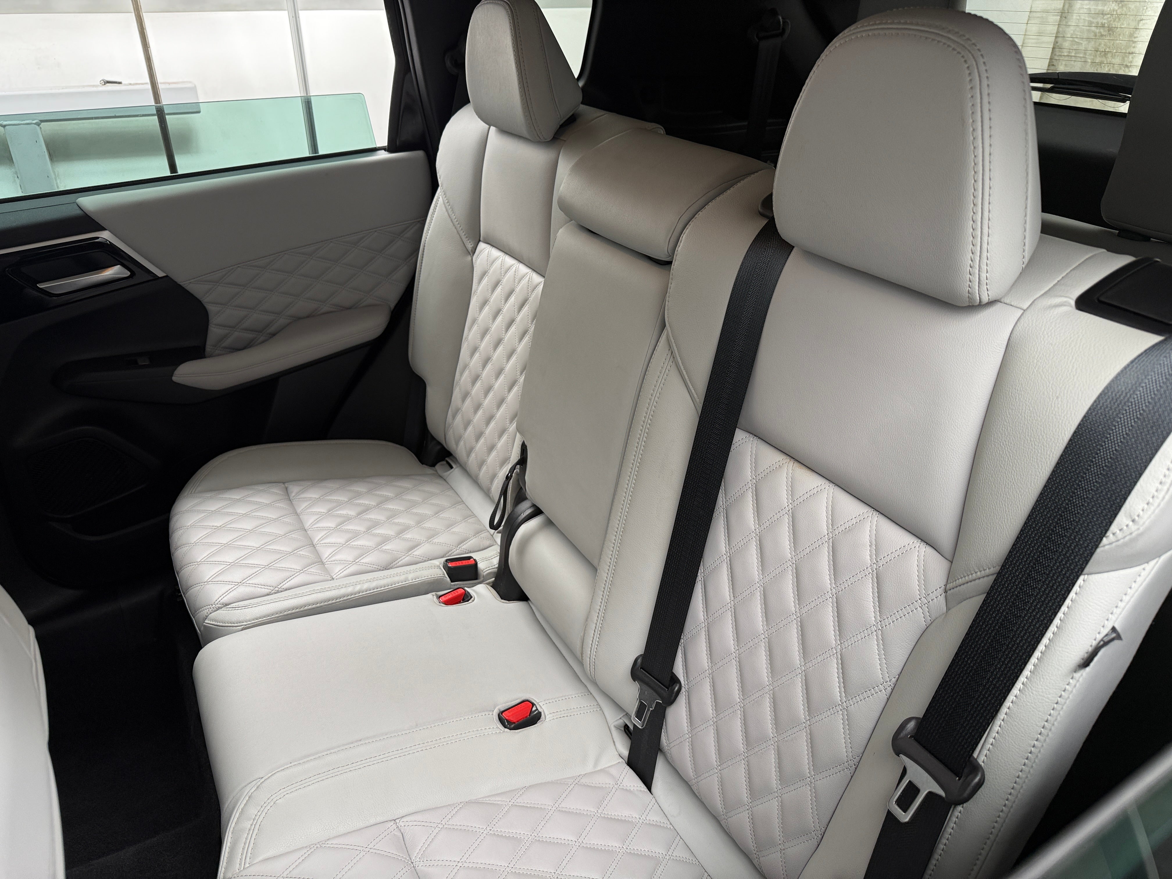 2022 Mitsubishi Outlander SEL 5