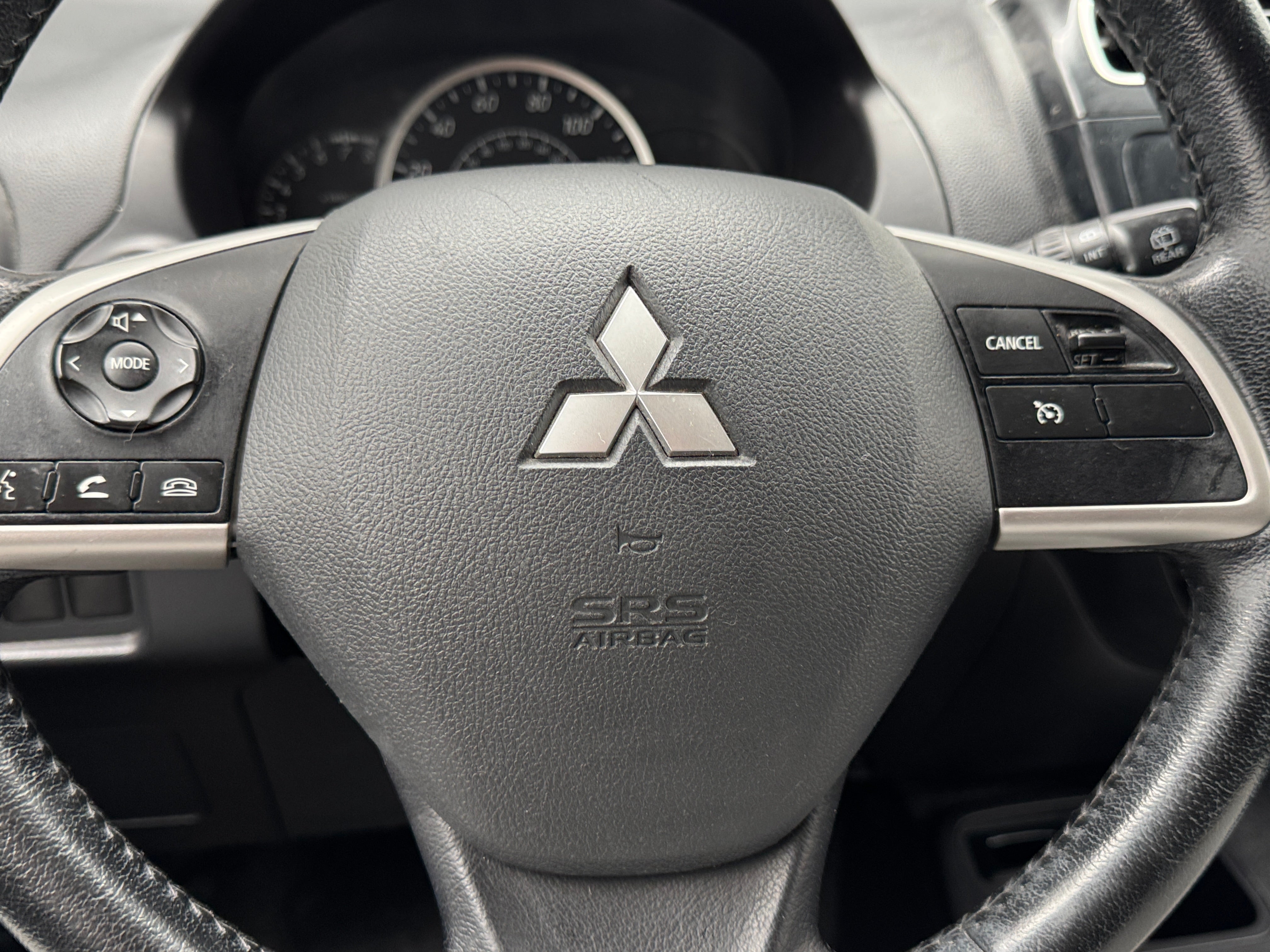 2014 Mitsubishi Mirage ES 5