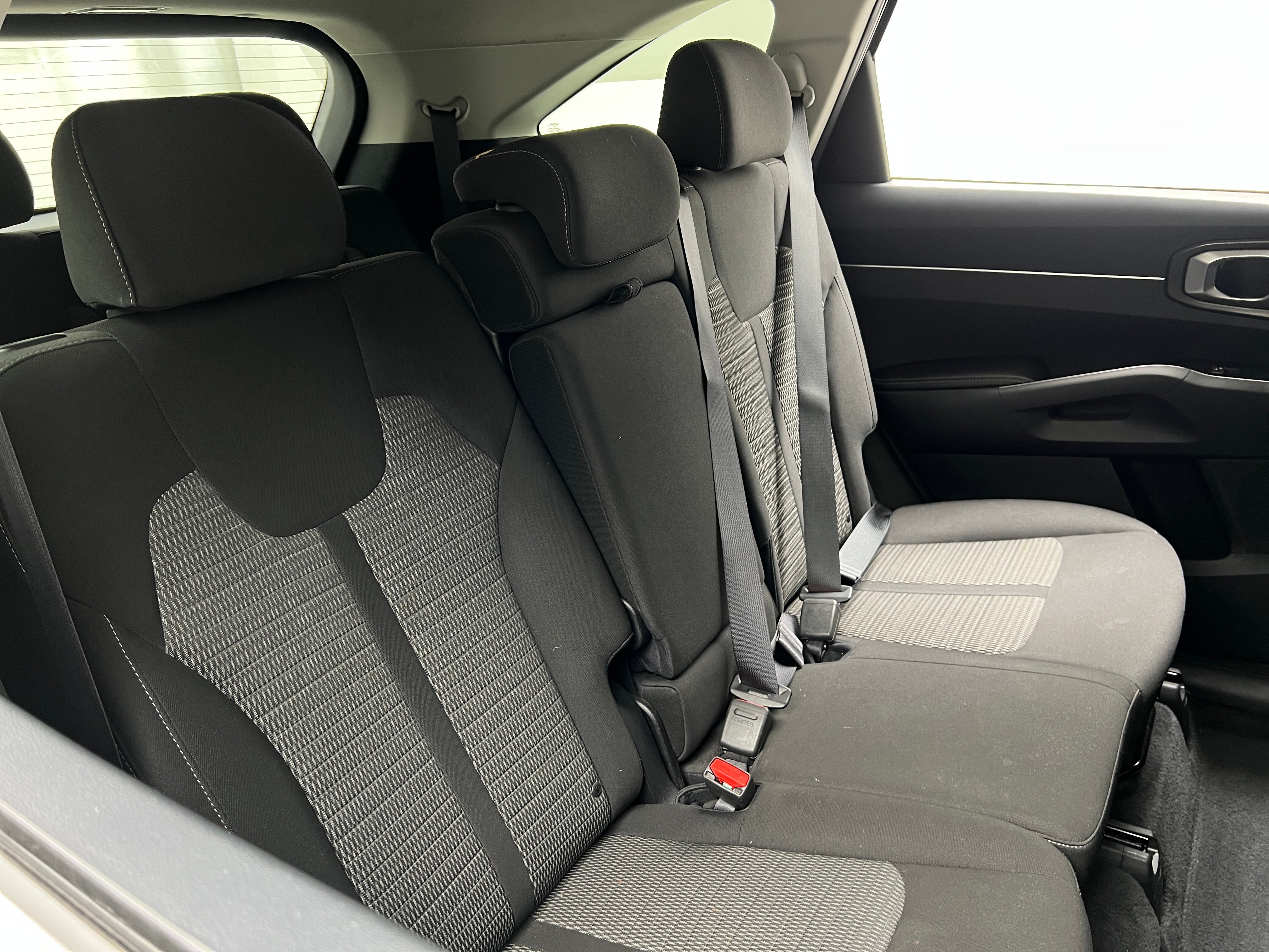 2022 Kia Sorento LX 6