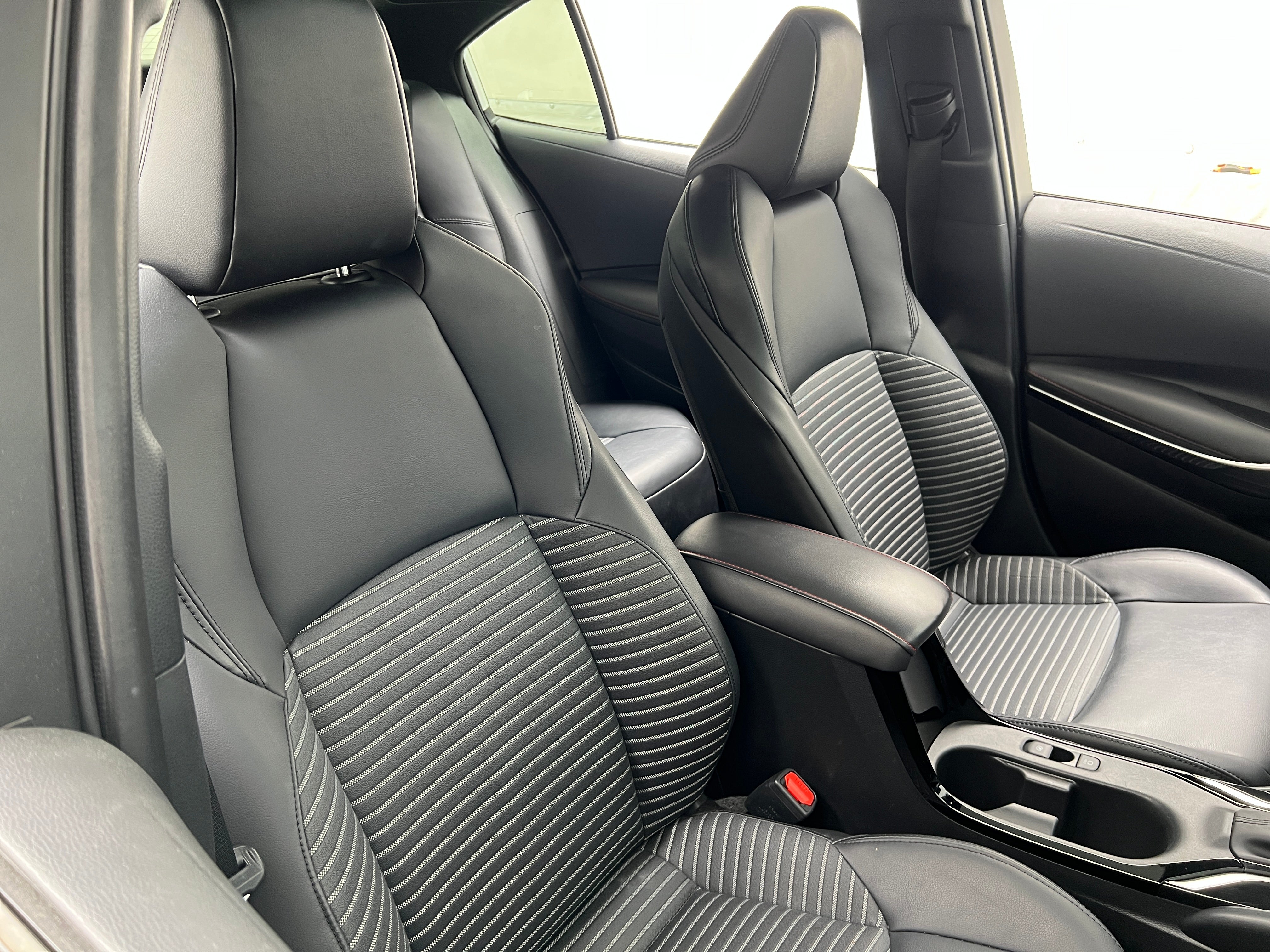 2024 Toyota Corolla XSE 2