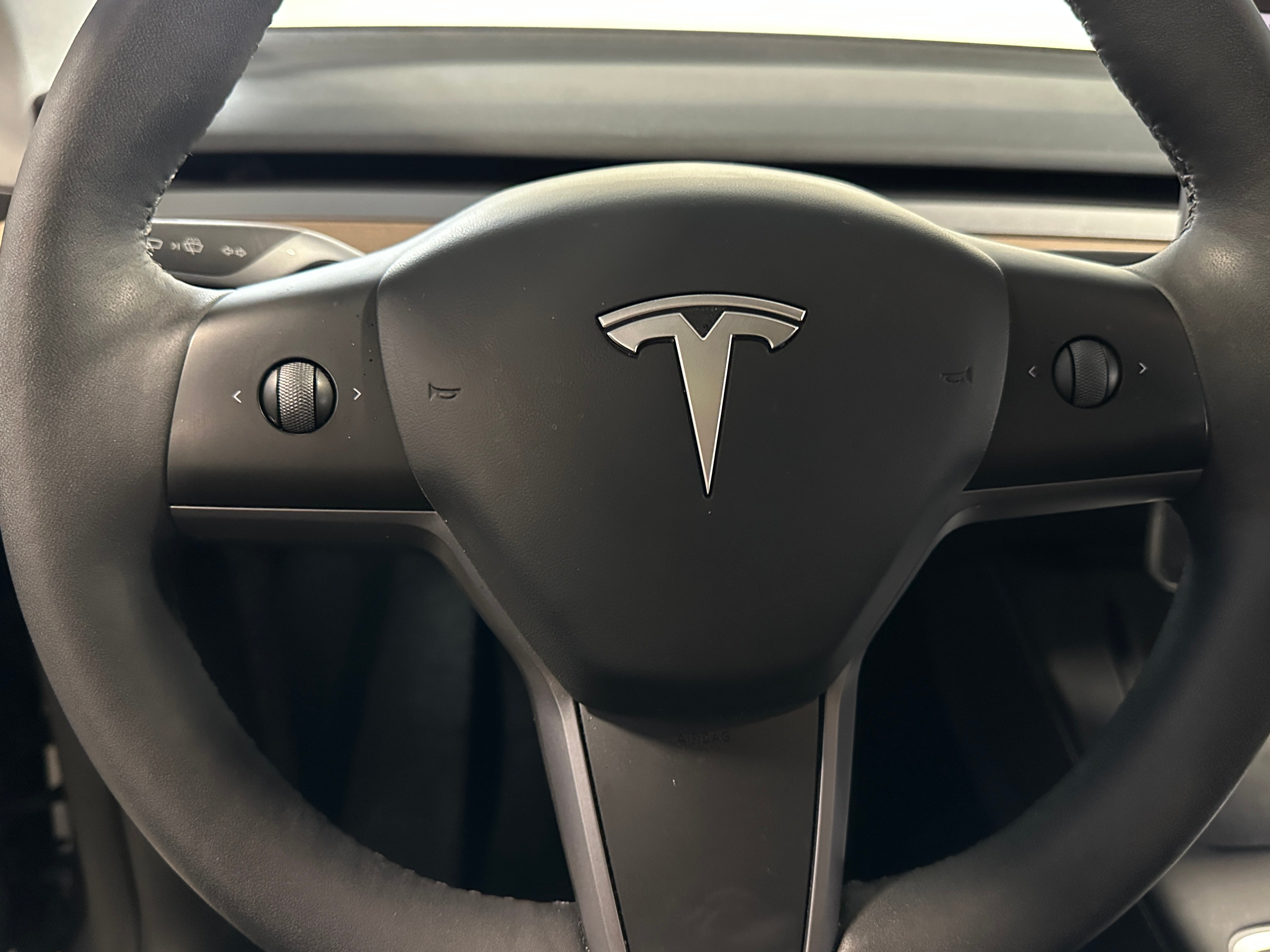 2023 Tesla Model Y Long Range 4