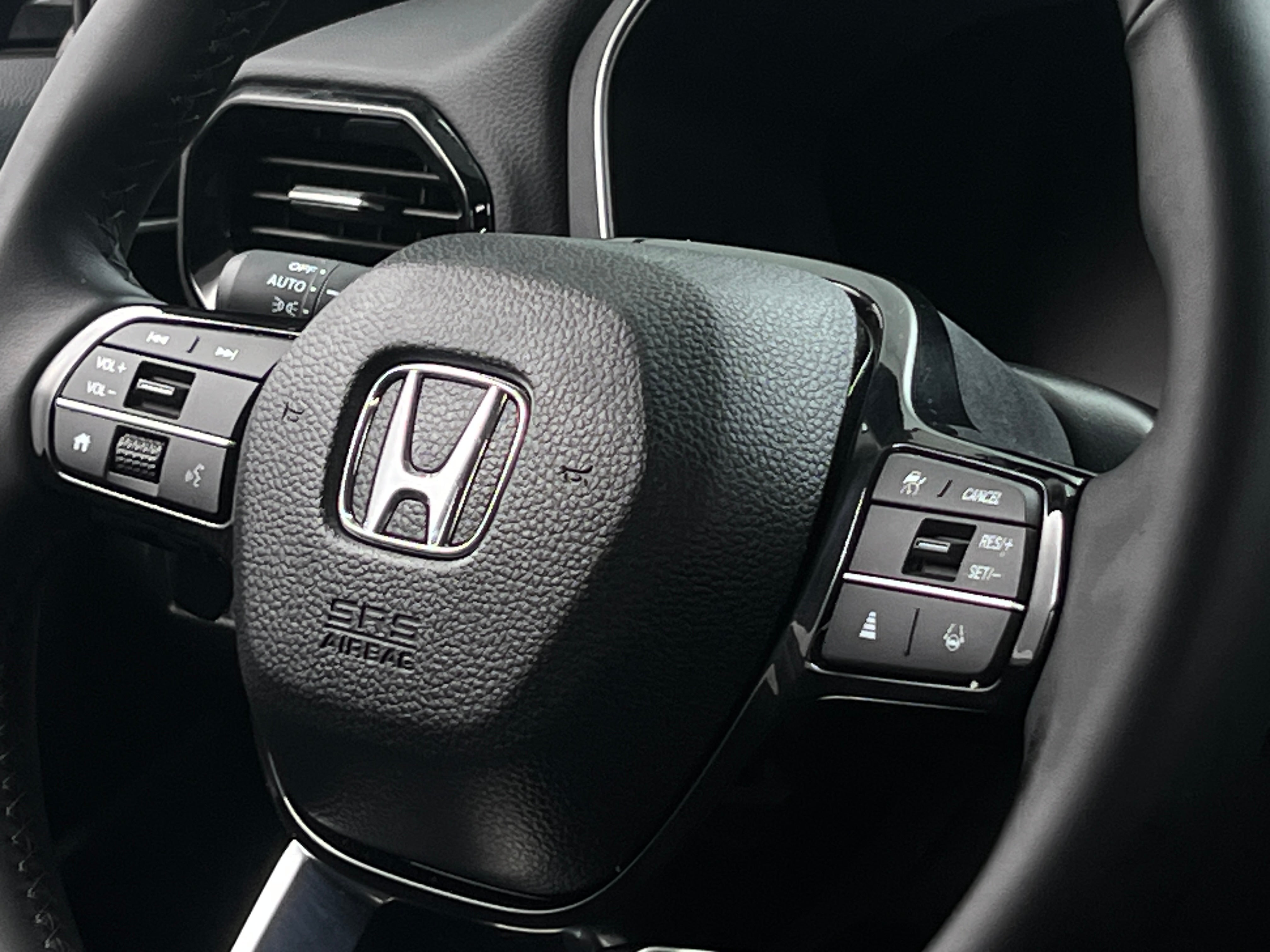 2025 Honda Pilot Touring 4