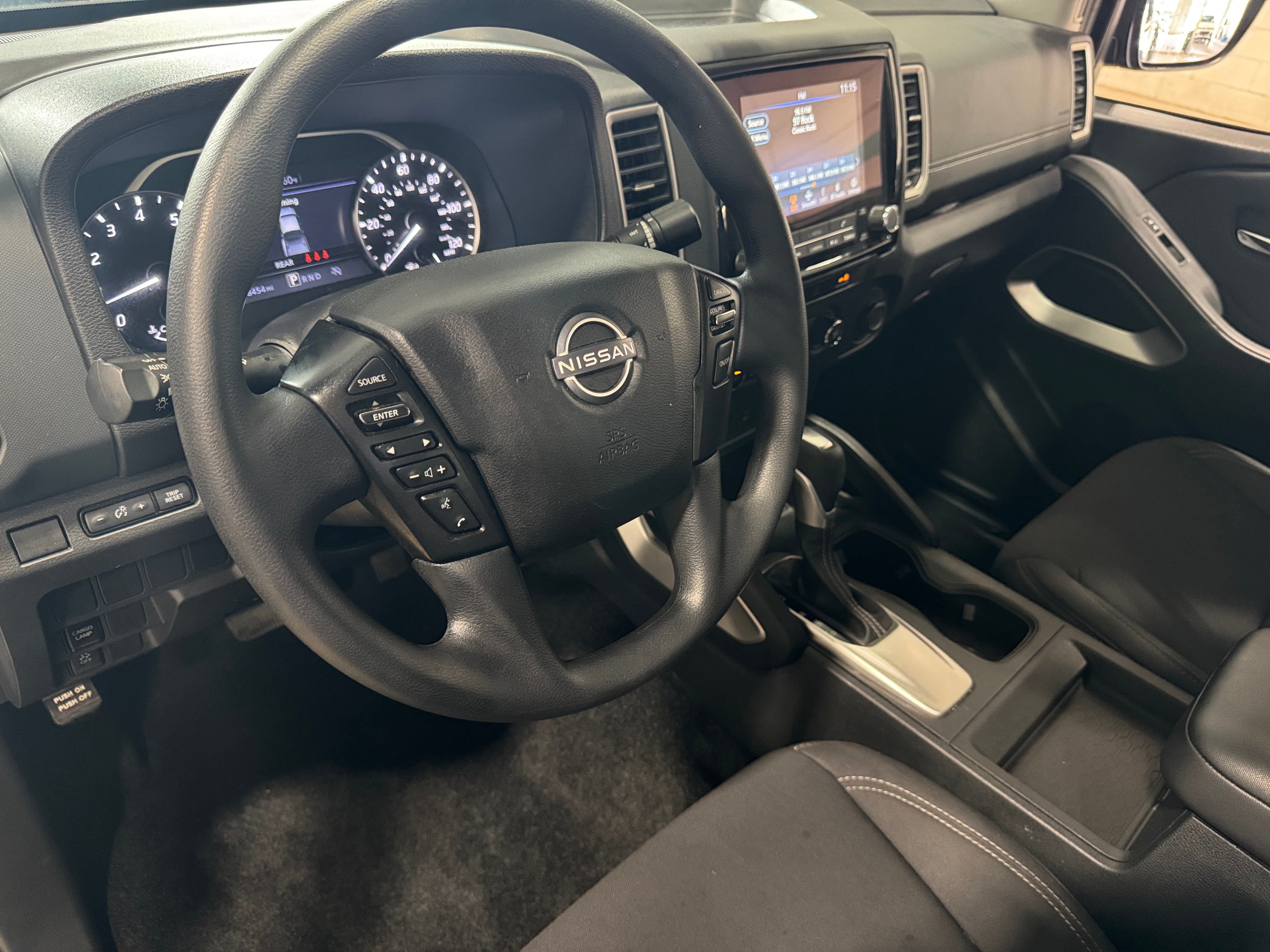 2024 Nissan Frontier SV 3