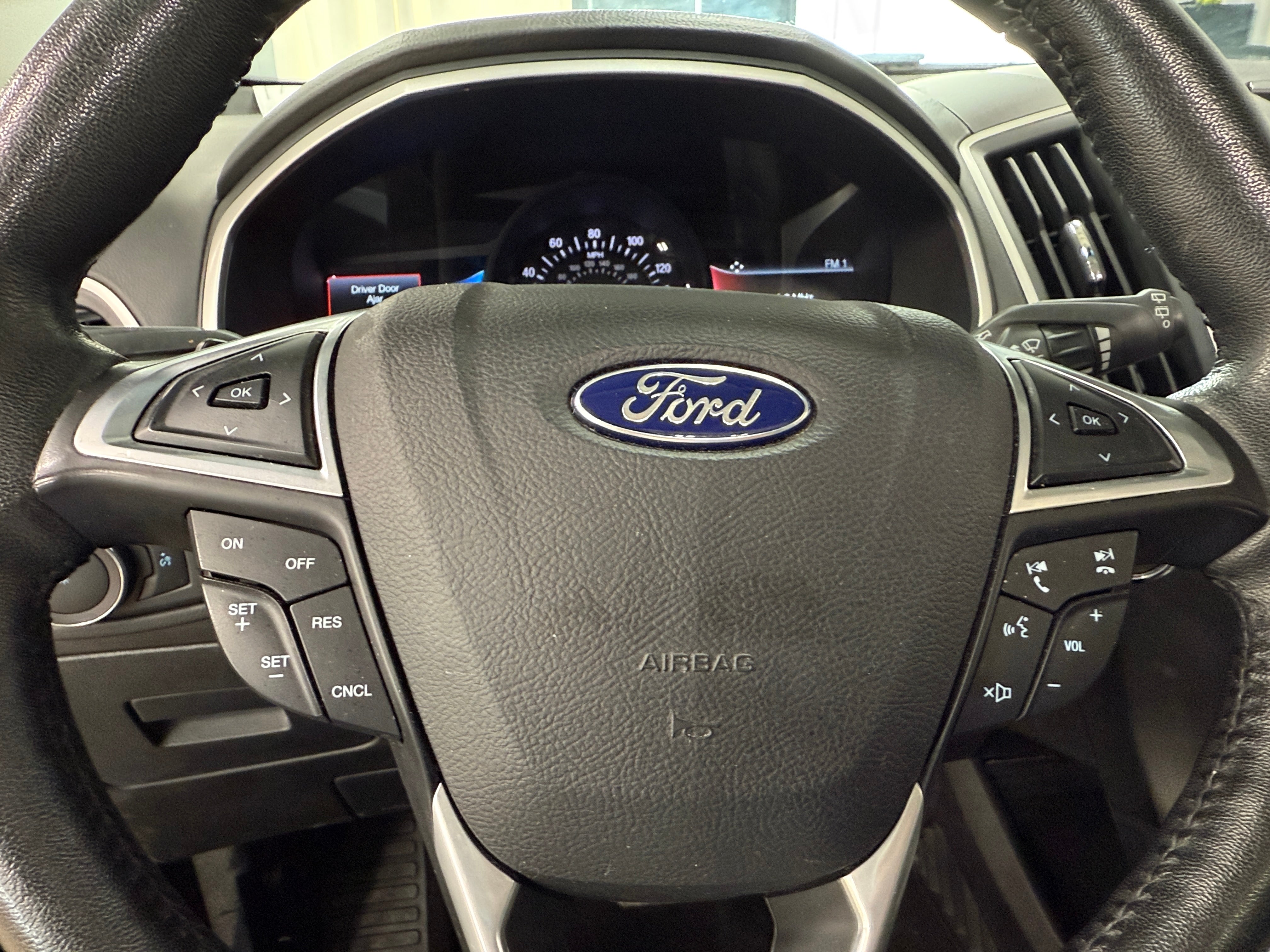 2017 Ford Edge SEL 4