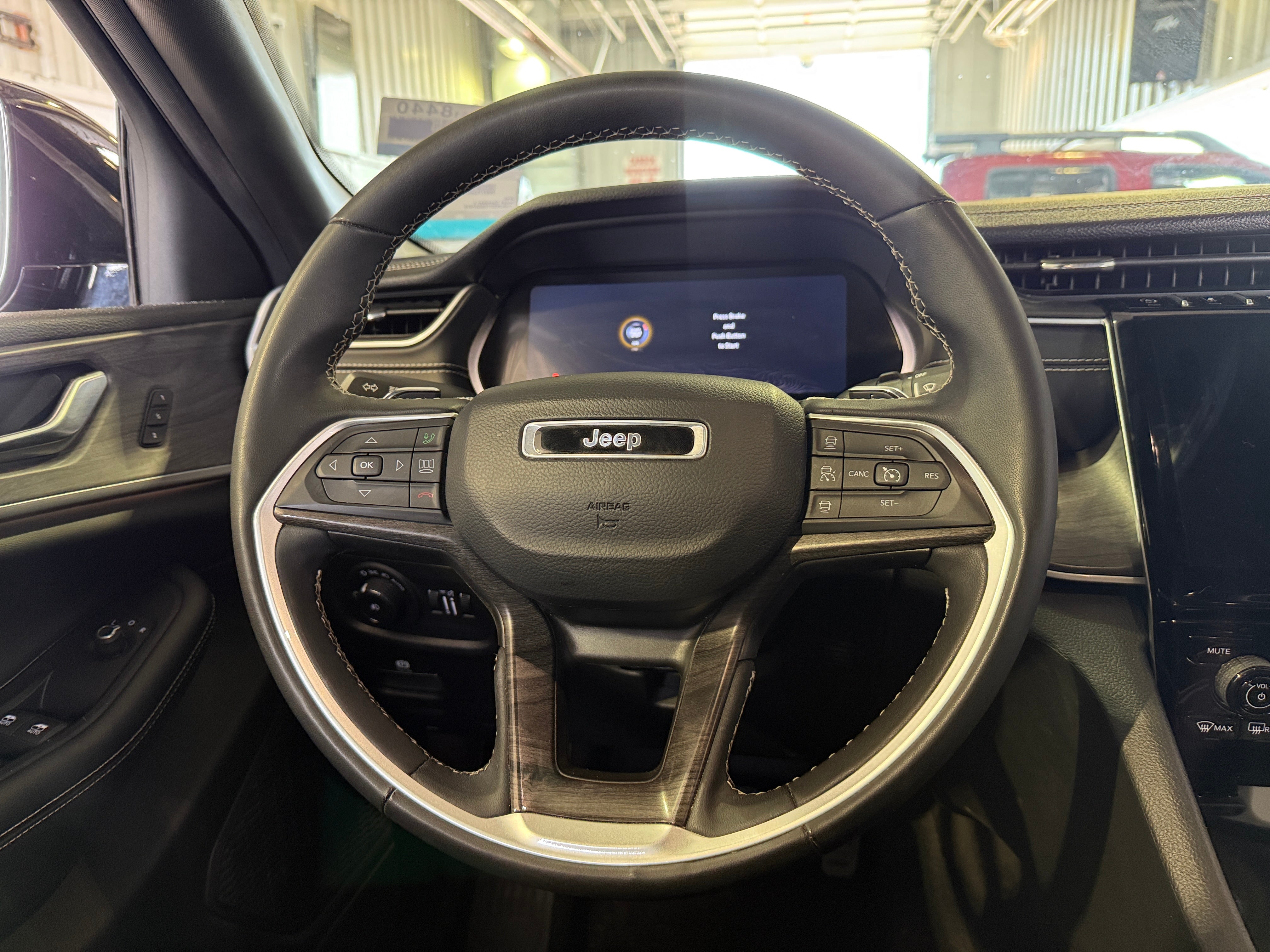 2024 Jeep Grand Cherokee L Limited Edition 4