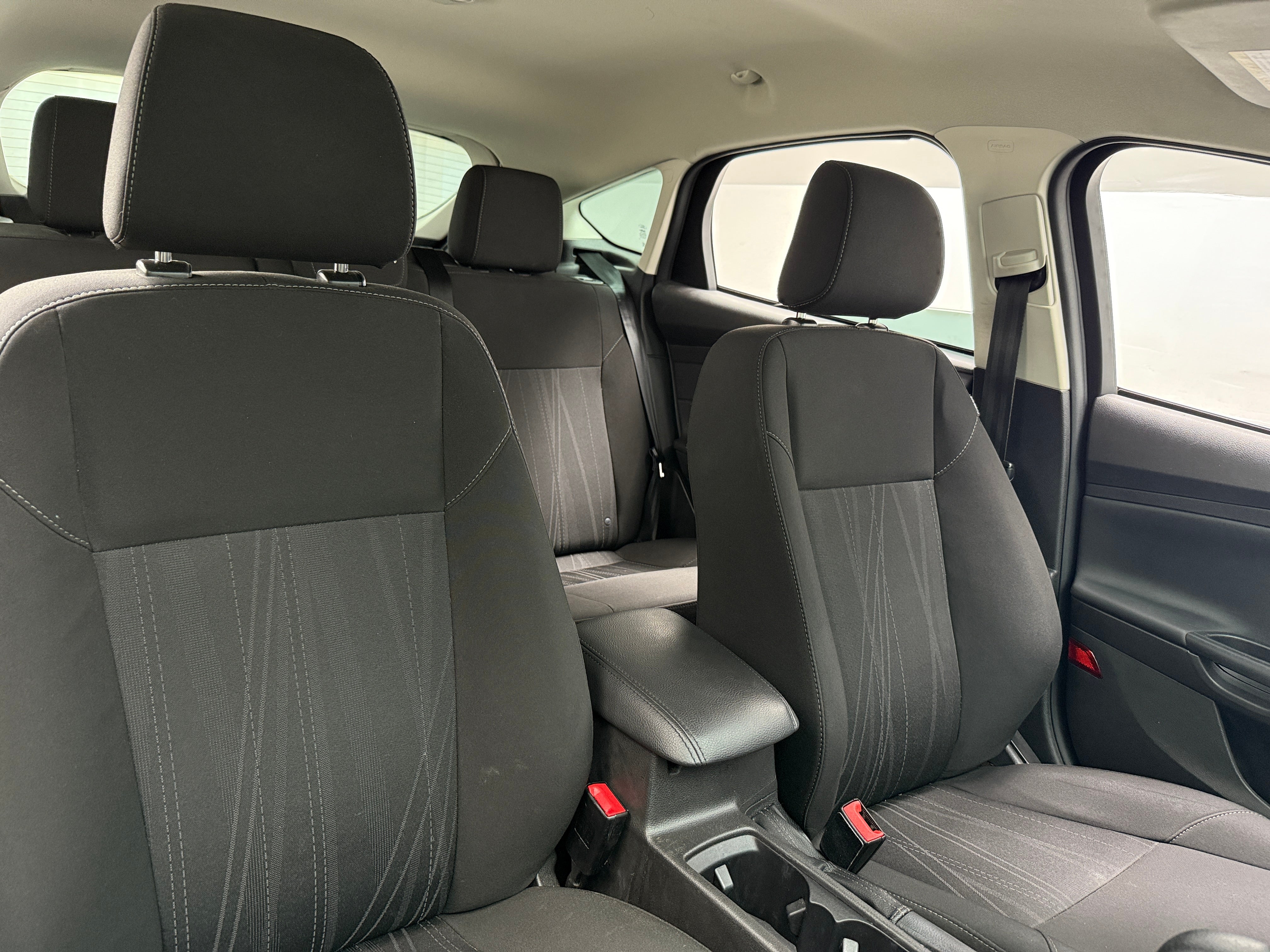 2018 Ford Focus SE 2