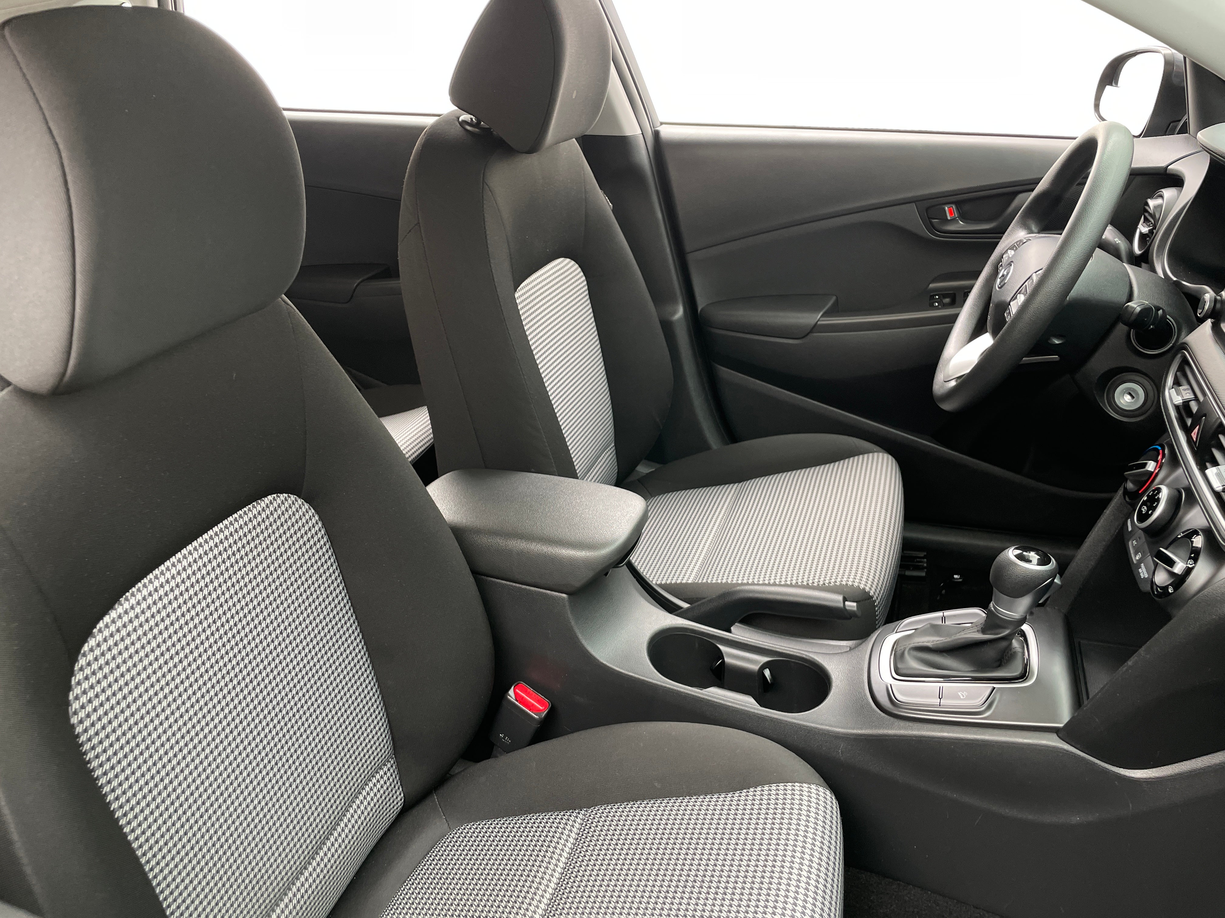 2020 Hyundai Kona SE 2