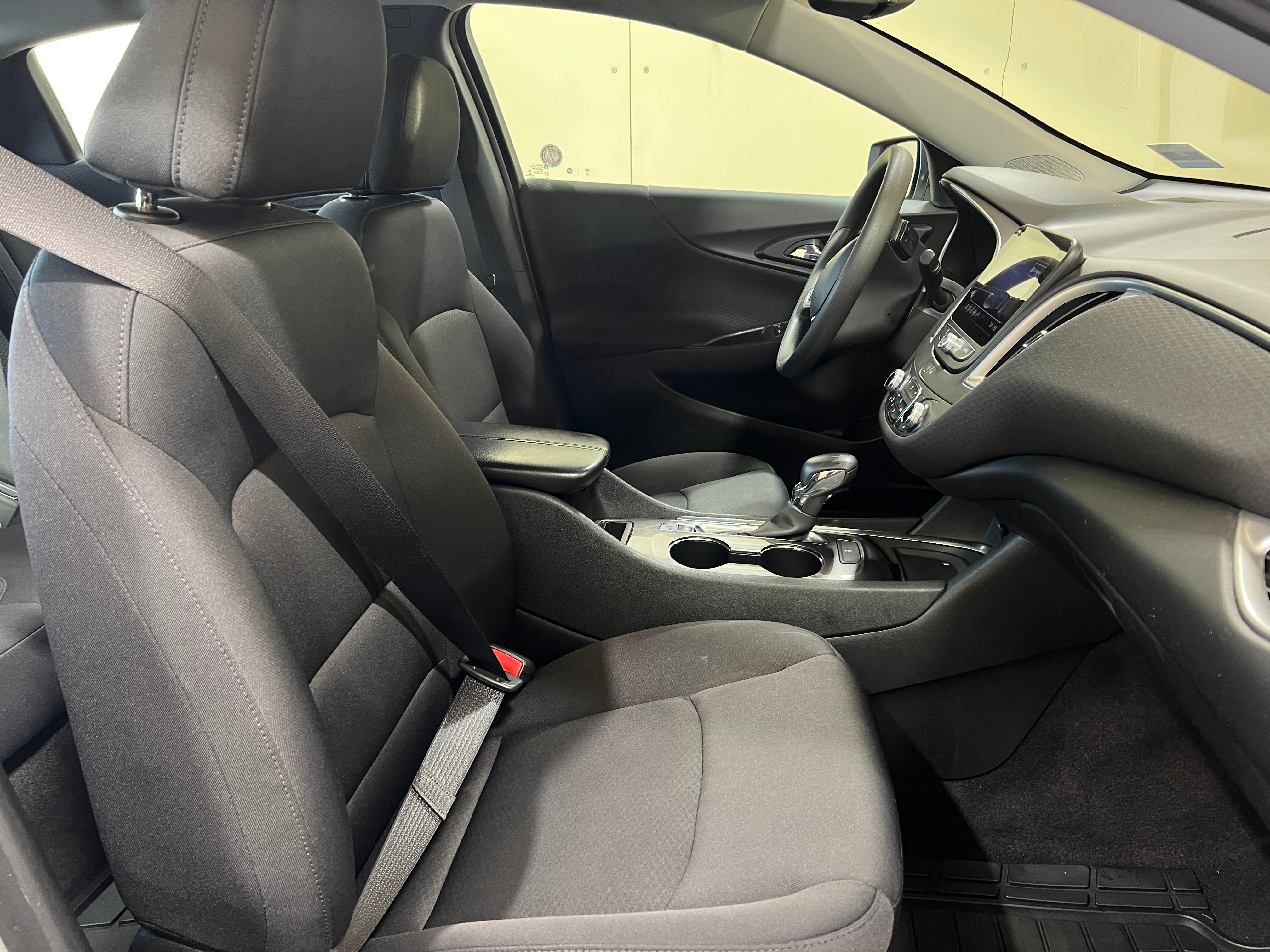 2022 Chevrolet Malibu LT 2