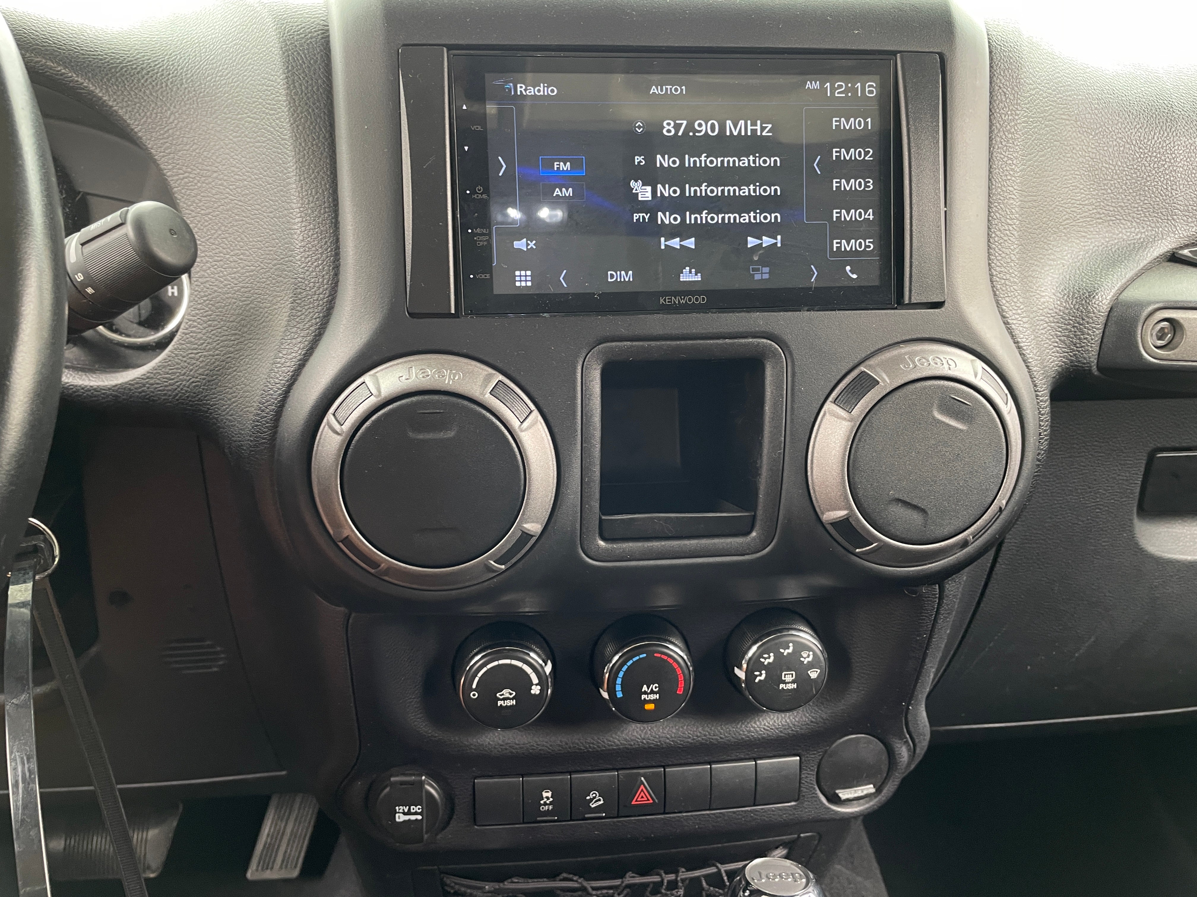 2016 Jeep Wrangler Willys Wheeler 4