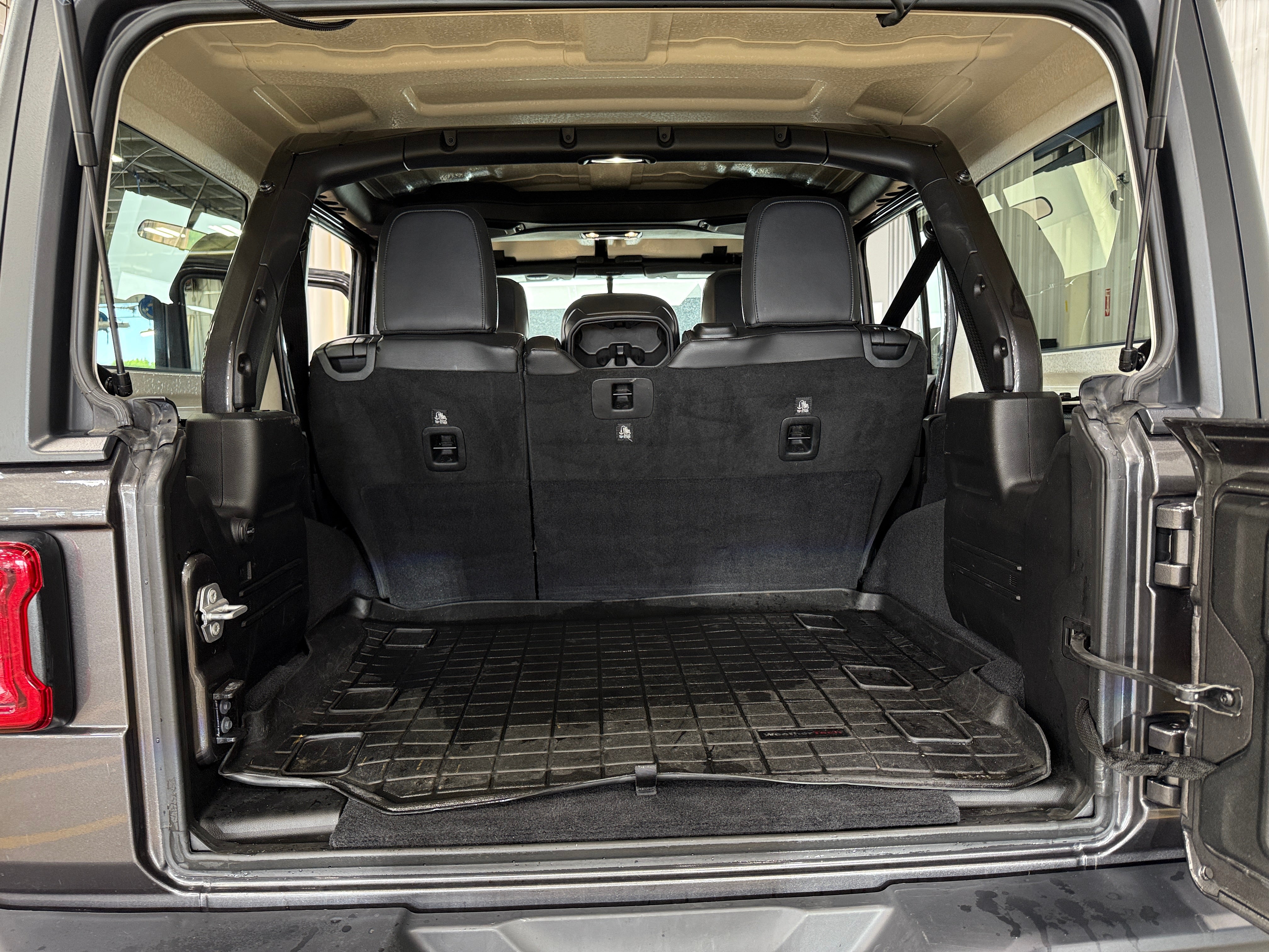 2019 Jeep Wrangler Unlimited Sahara 6