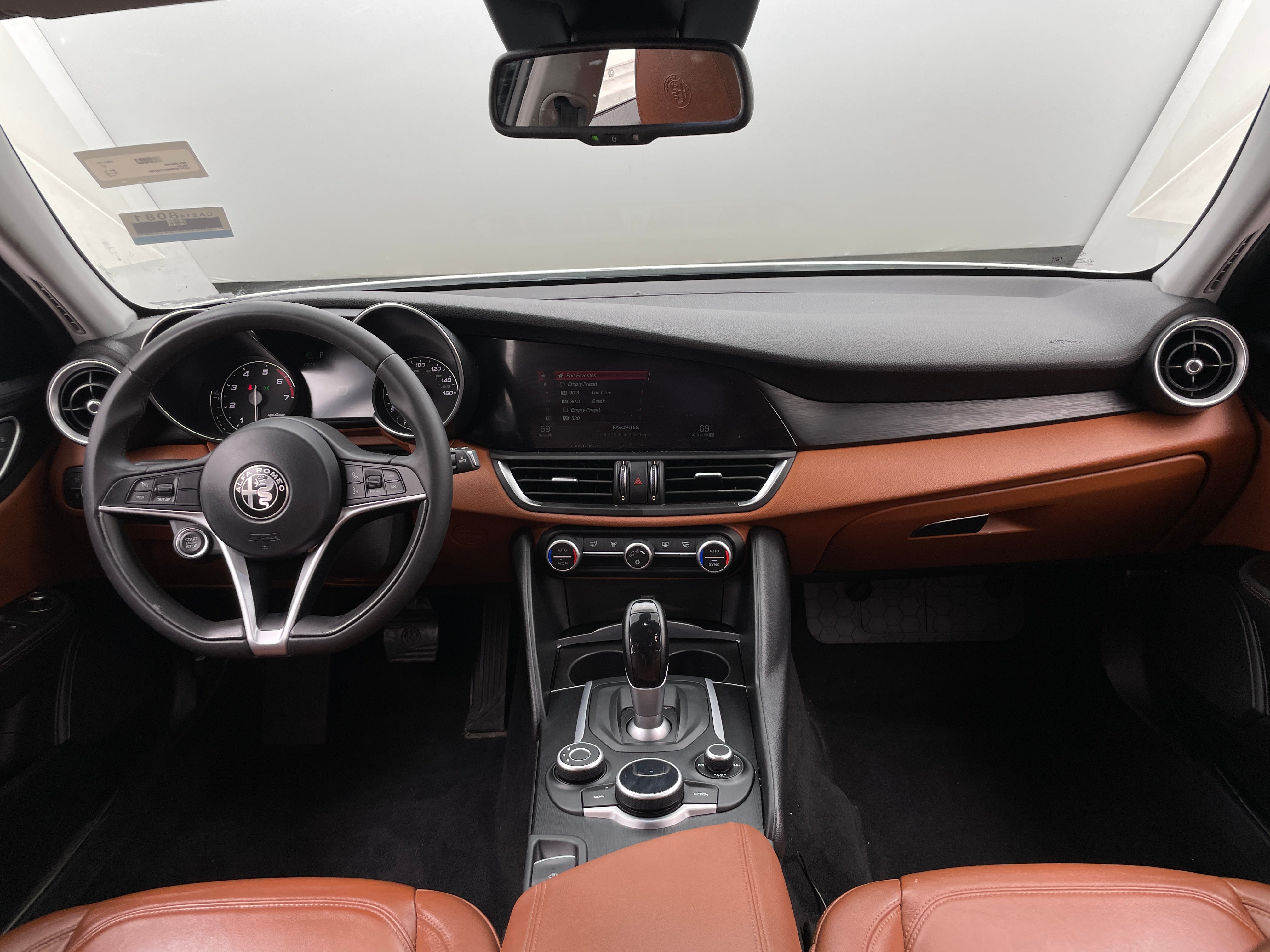 2017 Alfa Romeo Giulia Base 2