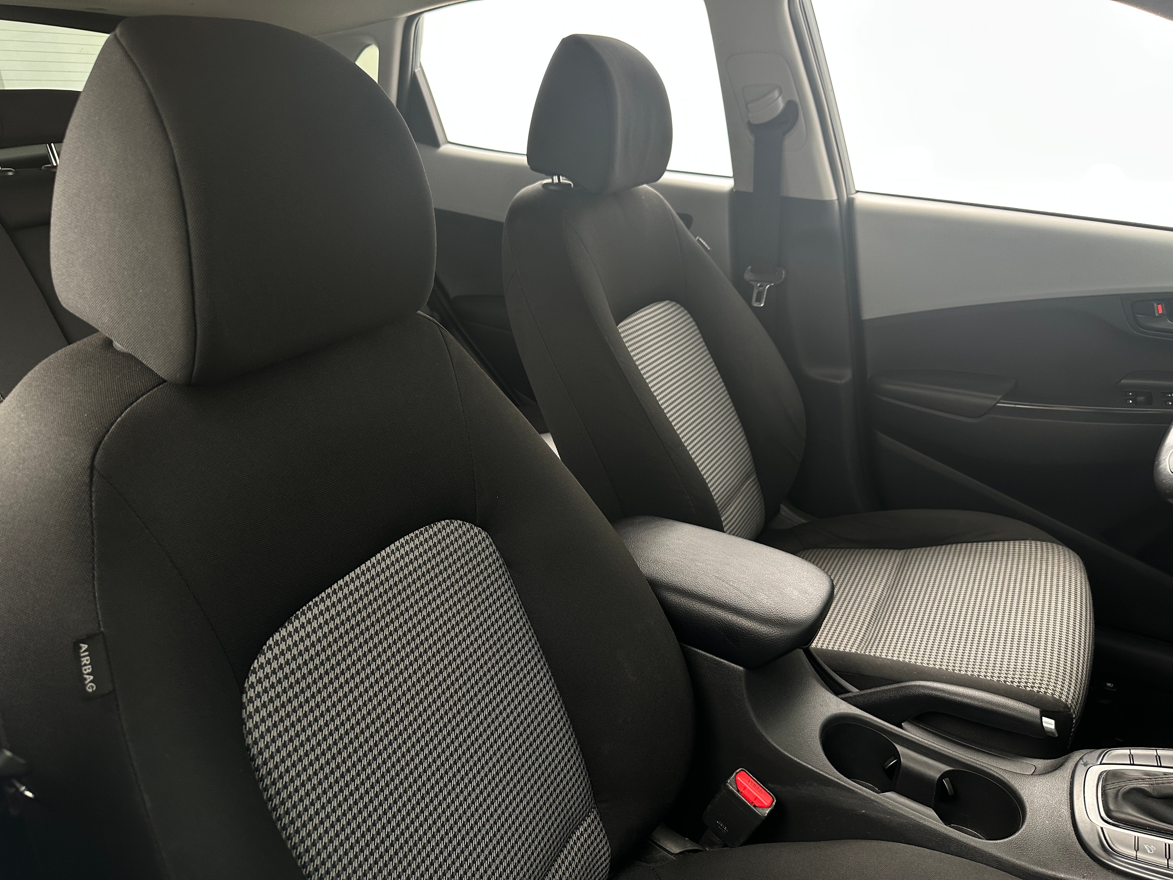 2020 Hyundai Kona SEL 2