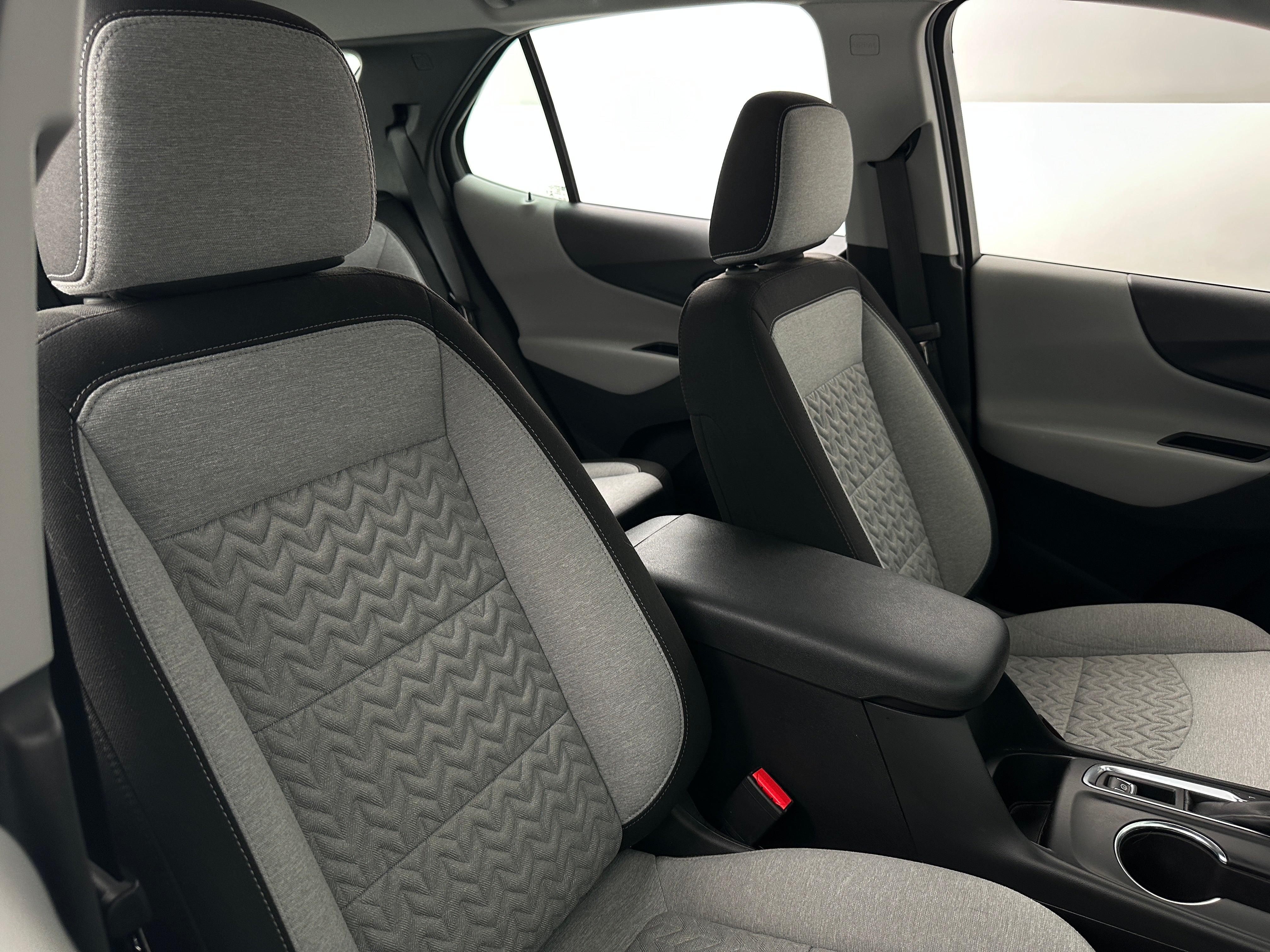 2022 Chevrolet Equinox LS 2