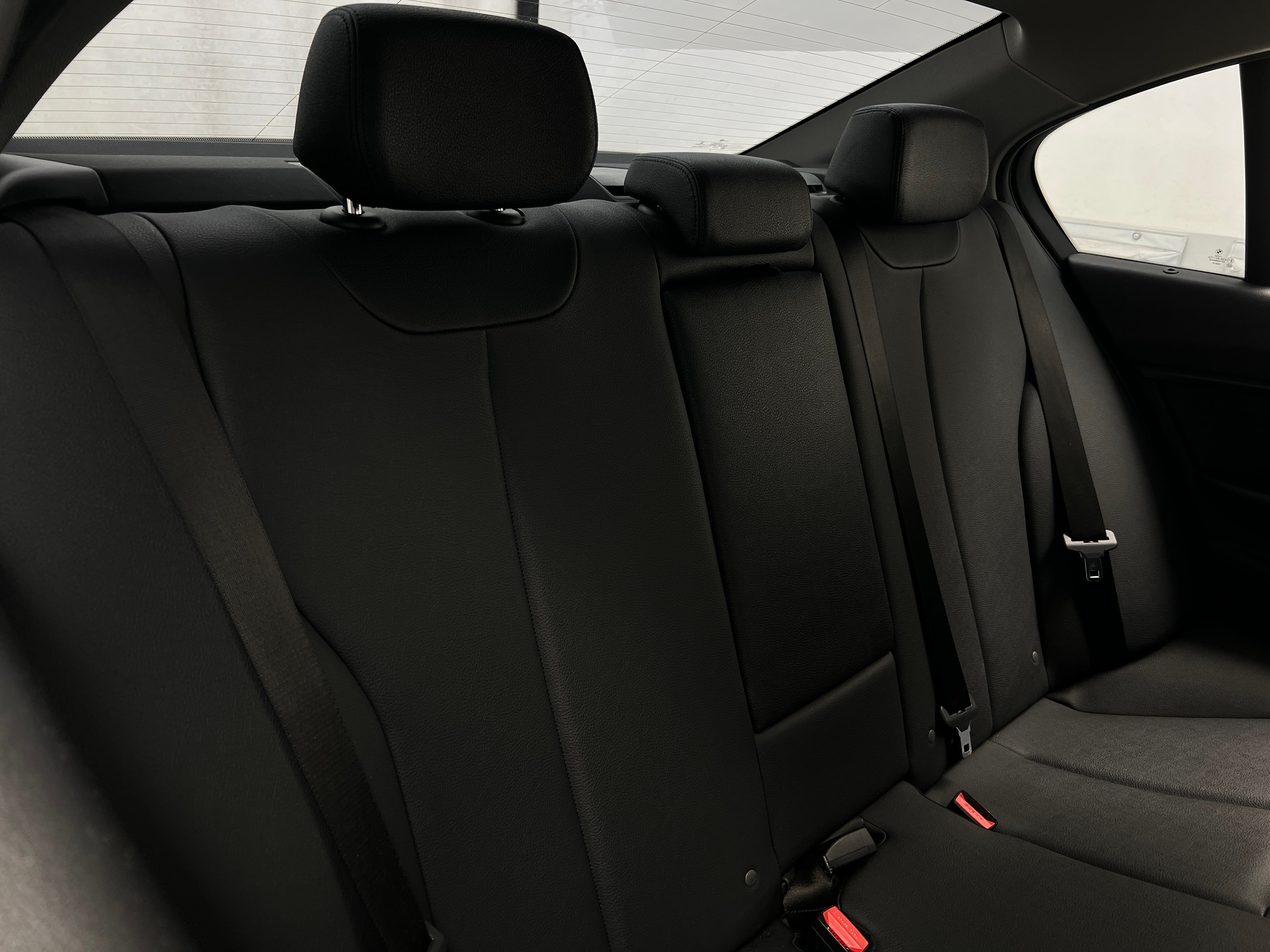 2018 BMW 3 Series 320i 5